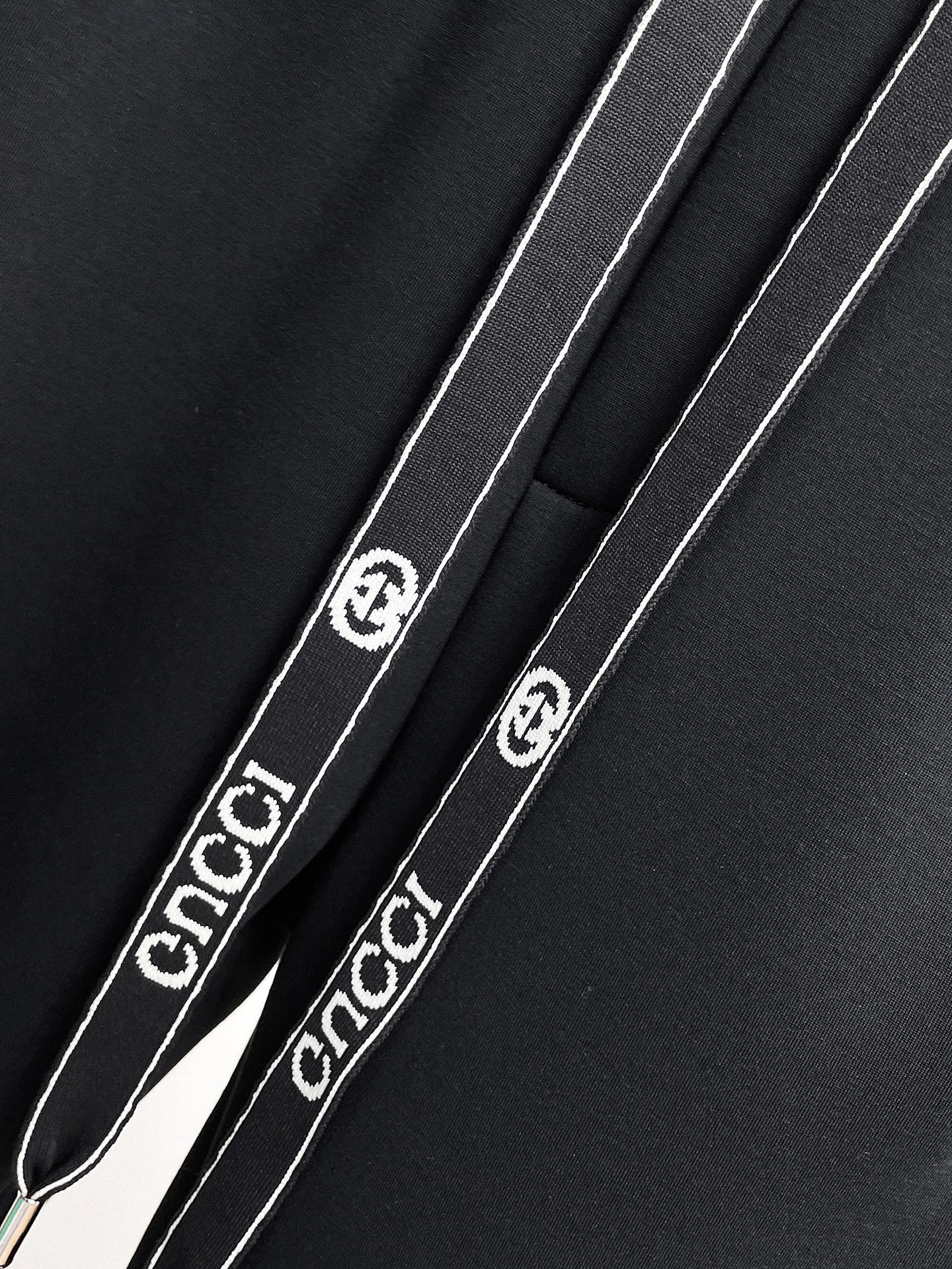 古奇 顶级货品🐮 🆕2026春夏新款休闲裤！官网同步发售。品牌经典LOGO休闲裤 ，定制面料，舒适度极好