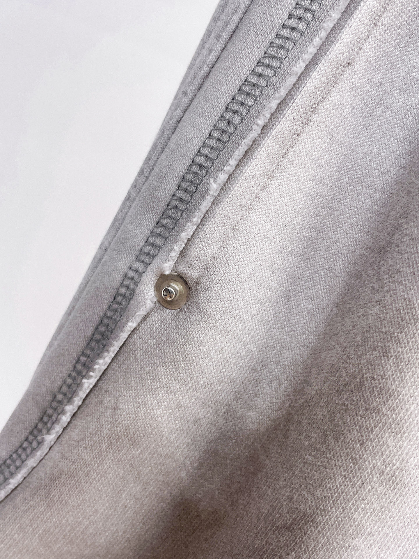 LV 顶级货品🐮 🆕2026春夏新款休闲裤！官网同步发售。品牌经典LOGO休闲裤 ，定制面料，舒适度极好