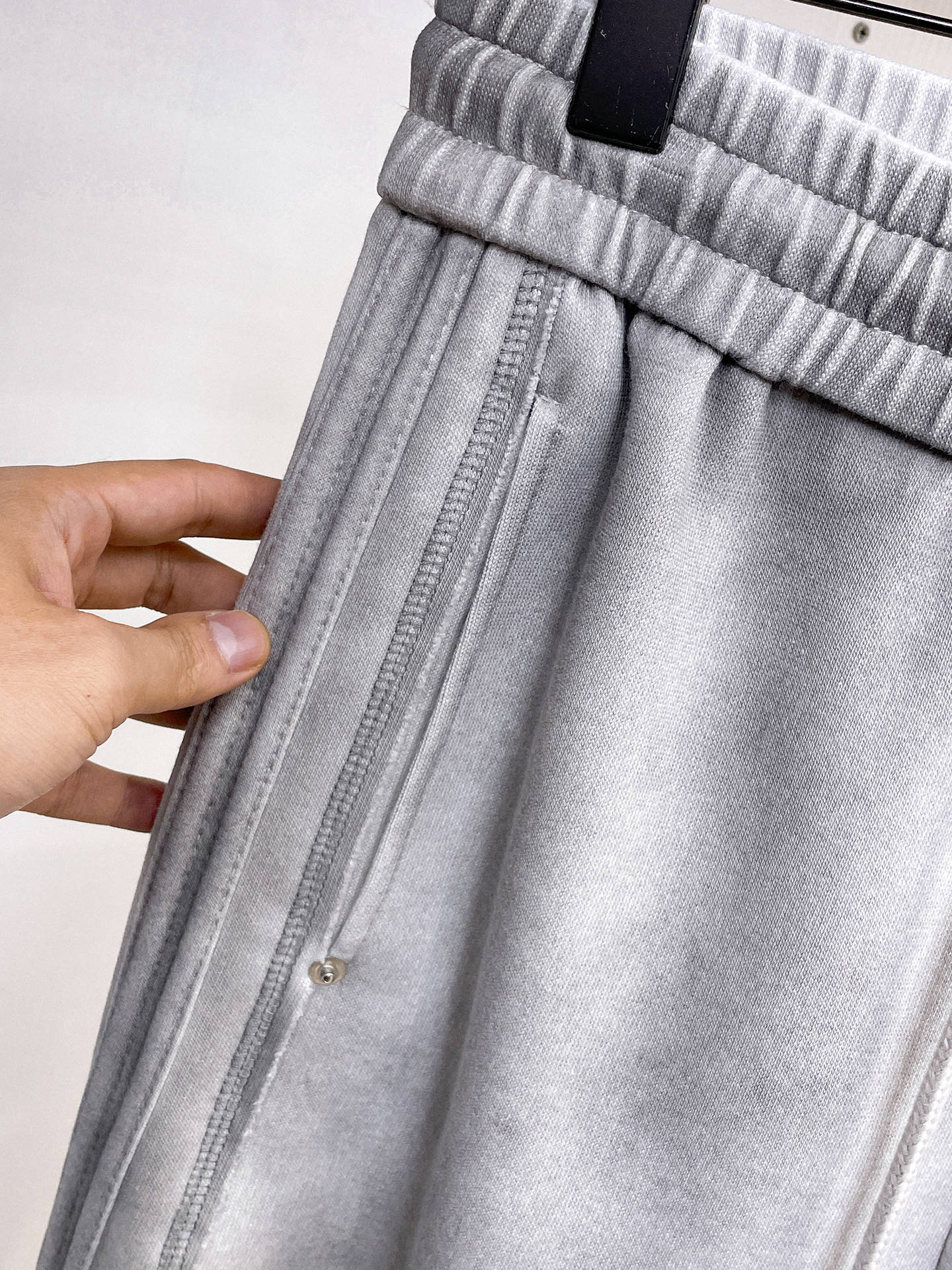 LV 顶级货品🐮 🆕2026春夏新款休闲裤！官网同步发售。品牌经典LOGO休闲裤 ，定制面料，舒适度极好