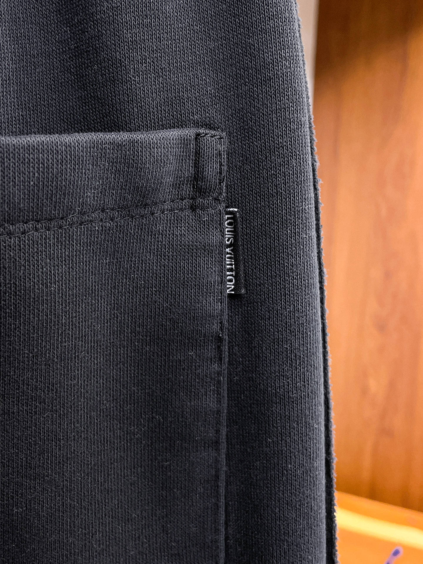 LV 顶级货品🐮 🆕2026春夏新款休闲裤！官网同步发售。品牌经典LOGO休闲裤 ，定制面料，舒适度极好