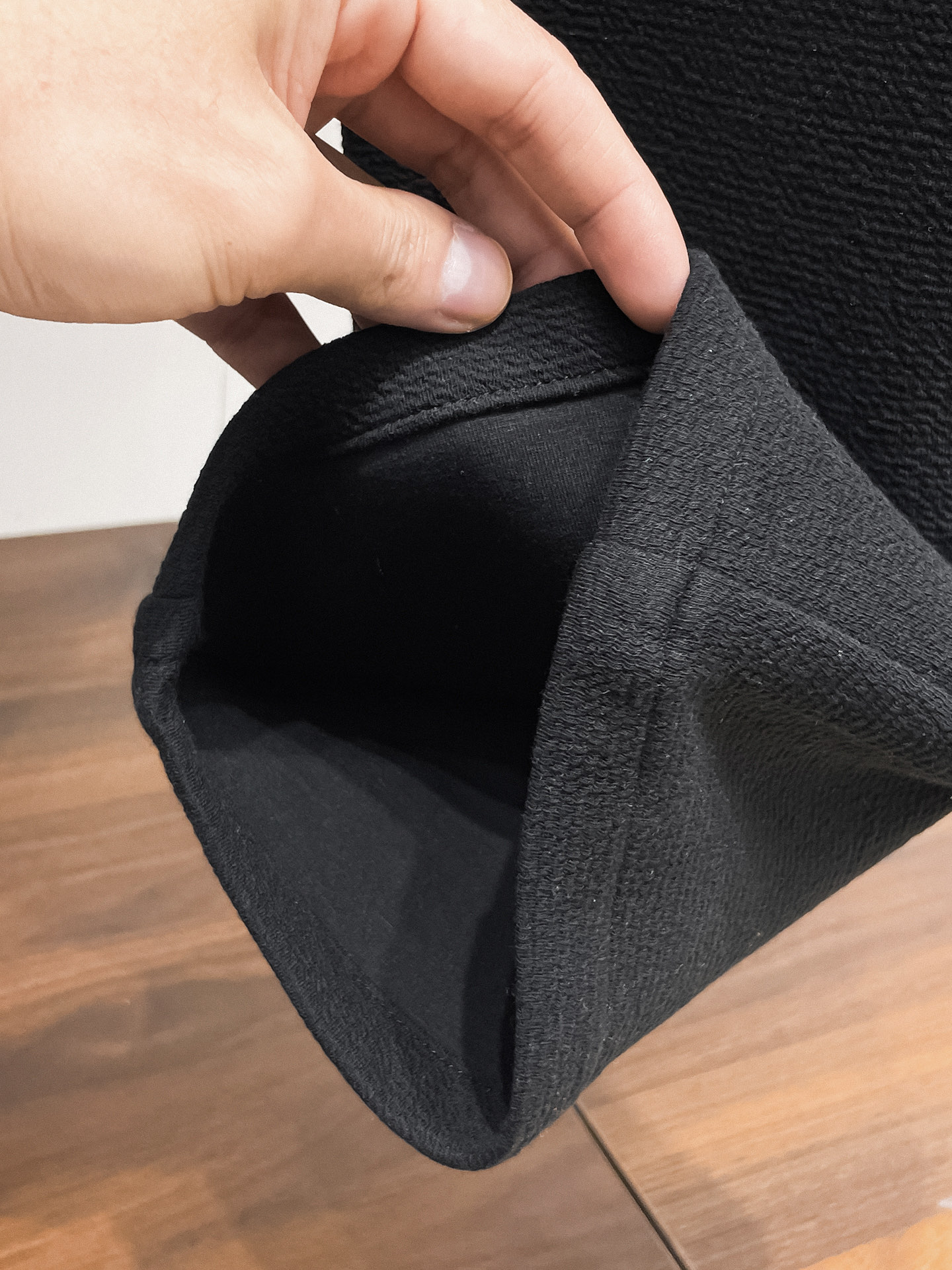 普拉达 顶级货品🐮 🆕2026春夏新款休闲裤！官网同步发售。品牌经典LOGO休闲裤 ，定制面料，舒适度极