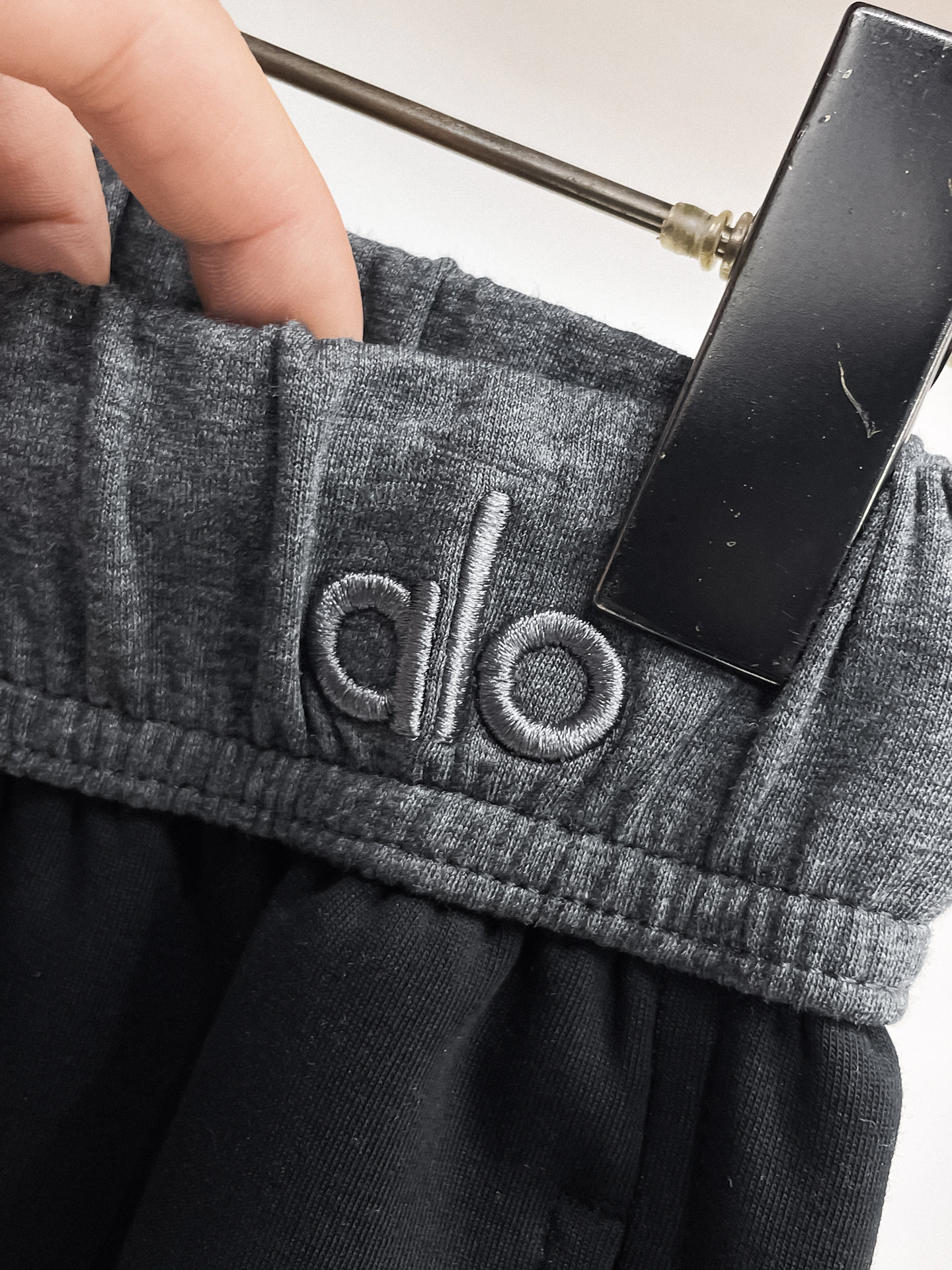 alo 顶级货品🐮 🆕2026春夏新款休闲裤！官网同步发售。品牌经典LOGO休闲裤 ，定制面料，舒适度极