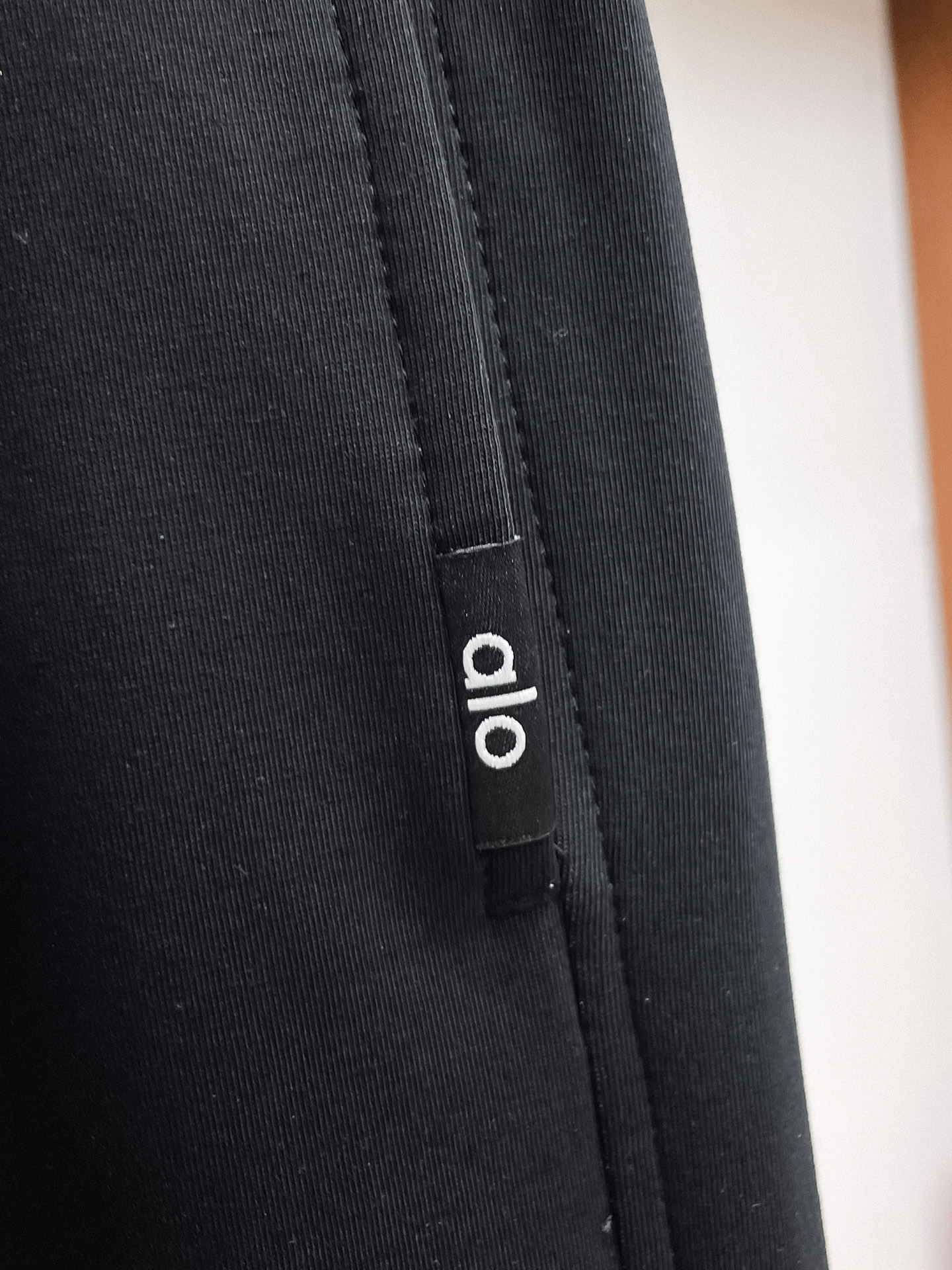 alo 顶级货品🐮 🆕2026春夏新款休闲裤！官网同步发售。品牌经典LOGO休闲裤 ，定制面料，舒适度极