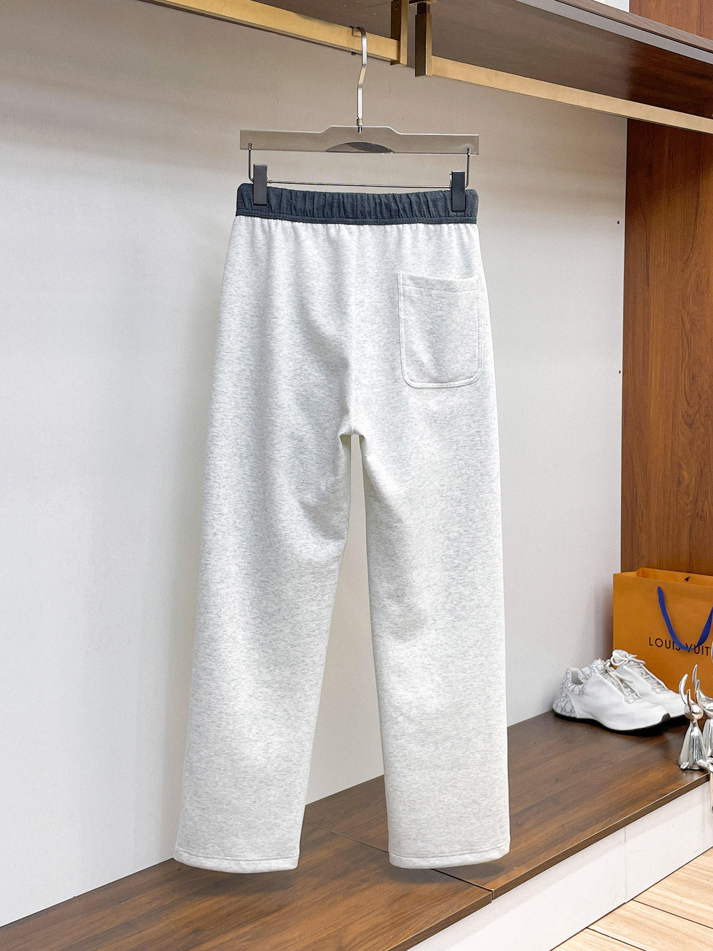 alo 顶级货品🐮 🆕2026春夏新款休闲裤！官网同步发售。品牌经典LOGO休闲裤 ，定制面料，舒适度极