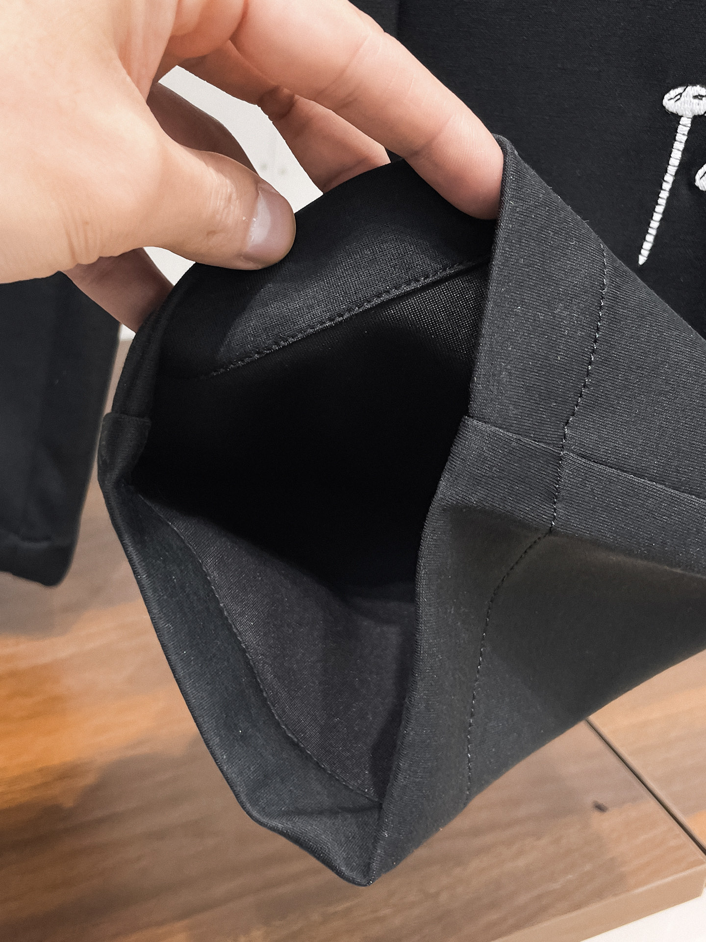 LV 顶级货品🐮 🆕2026春夏新款休闲裤！官网同步发售。品牌经典LOGO休闲裤 ，定制面料，舒适度极好