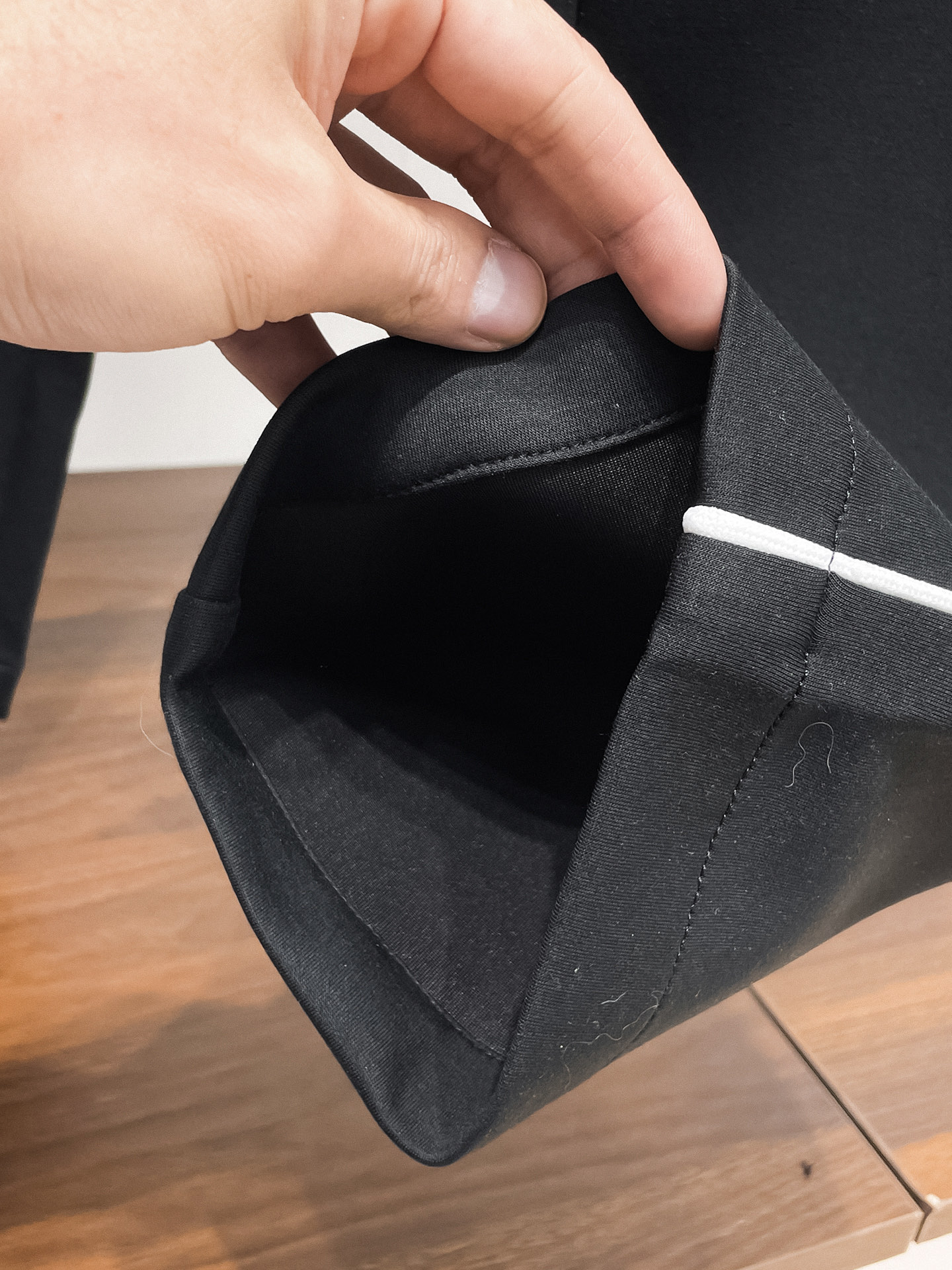 纪梵希 顶级货品🐮 🆕2026春夏新款休闲裤！官网同步发售。品牌经典LOGO休闲裤 ，定制面料，舒适度极