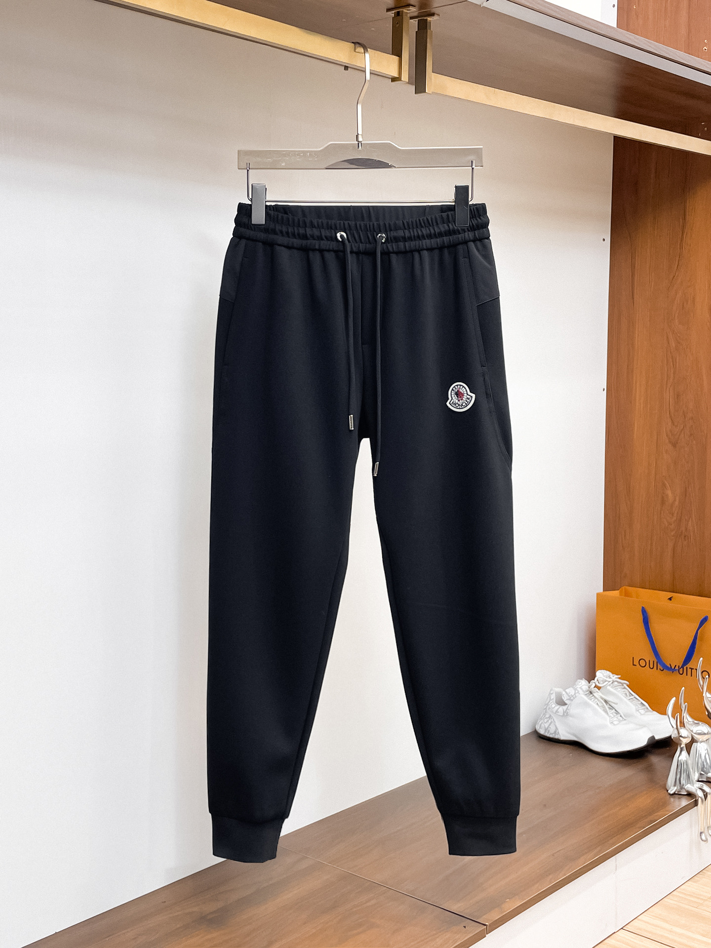 蒙口 顶级货品🐮 🆕2026春夏新款休闲裤！官网同步发售。品牌经典LOGO休闲裤 ，定制面料，舒适度极好