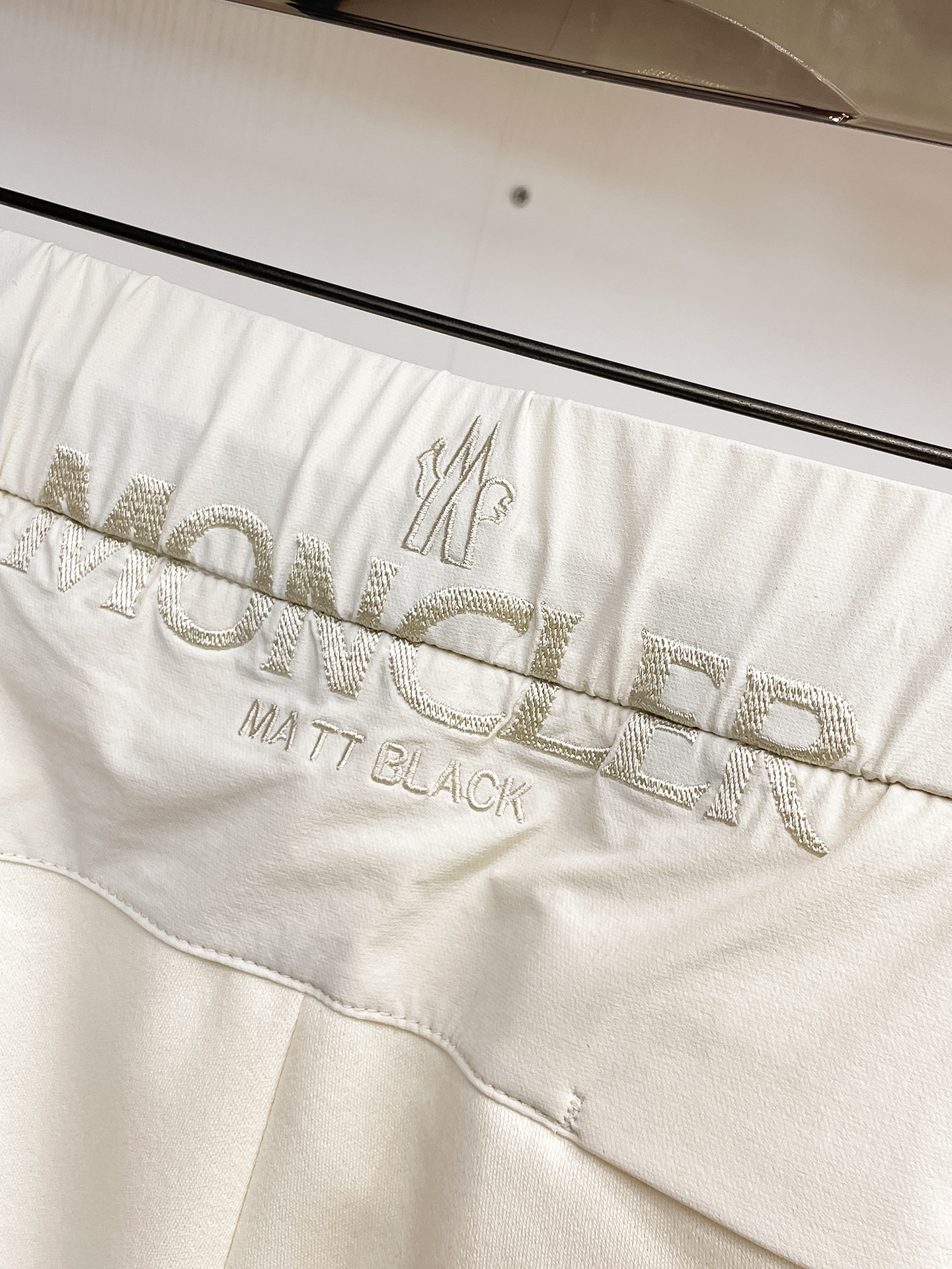 蒙口 顶级货品🐮 🆕2026春夏新款休闲裤！官网同步发售。品牌经典LOGO休闲裤 ，定制面料，舒适度极好