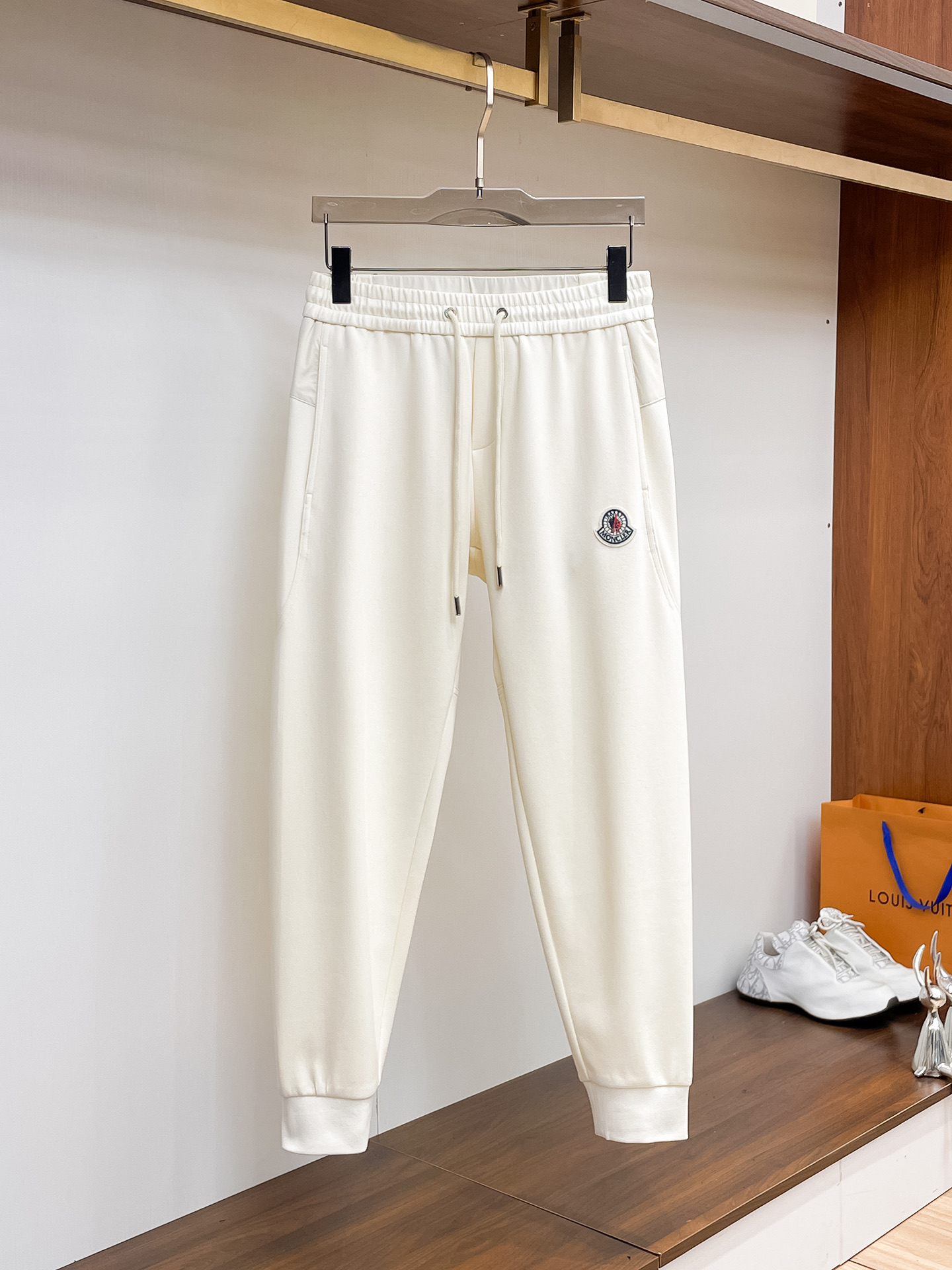 蒙口 顶级货品🐮 🆕2026春夏新款休闲裤！官网同步发售。品牌经典LOGO休闲裤 ，定制面料，舒适度极好