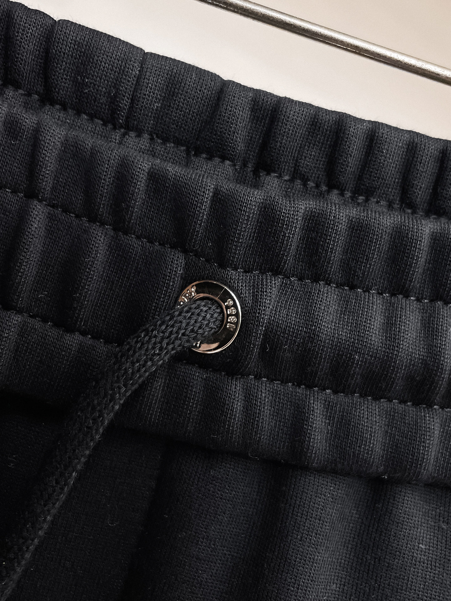 巴宝莉 顶级货品🐮 🆕2026春夏新款休闲裤！官网同步发售。品牌经典LOGO休闲裤 ，定制面料，舒适度极