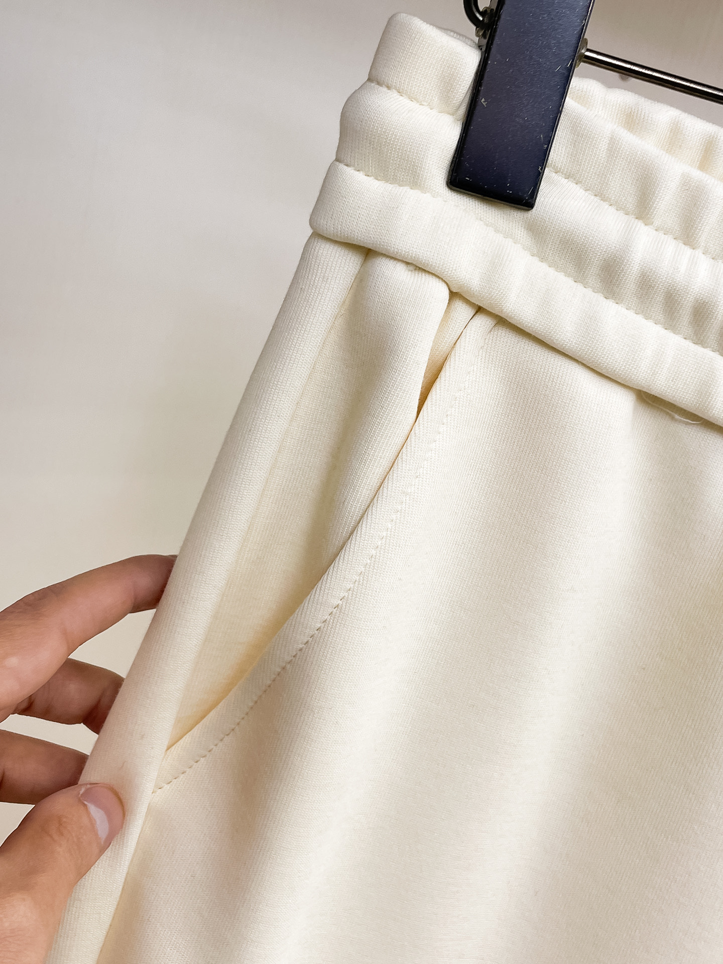 巴宝莉 顶级货品🐮 🆕2026春夏新款休闲裤！官网同步发售。品牌经典LOGO休闲裤 ，定制面料，舒适度极