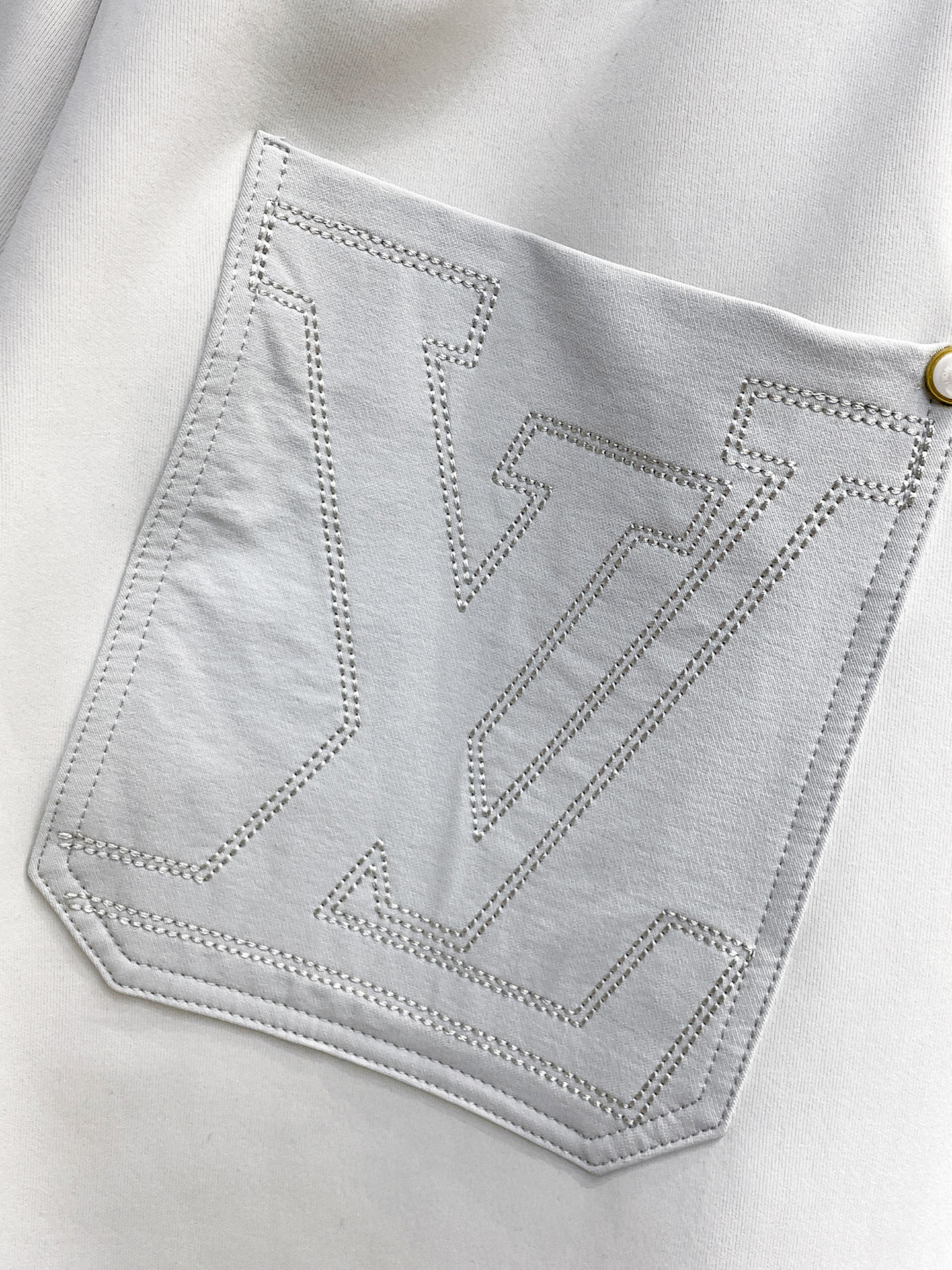 LV 顶级货品🐮 🆕2026春夏新款休闲裤！官网同步发售。品牌经典LOGO休闲裤 ，定制面料，舒适度极好