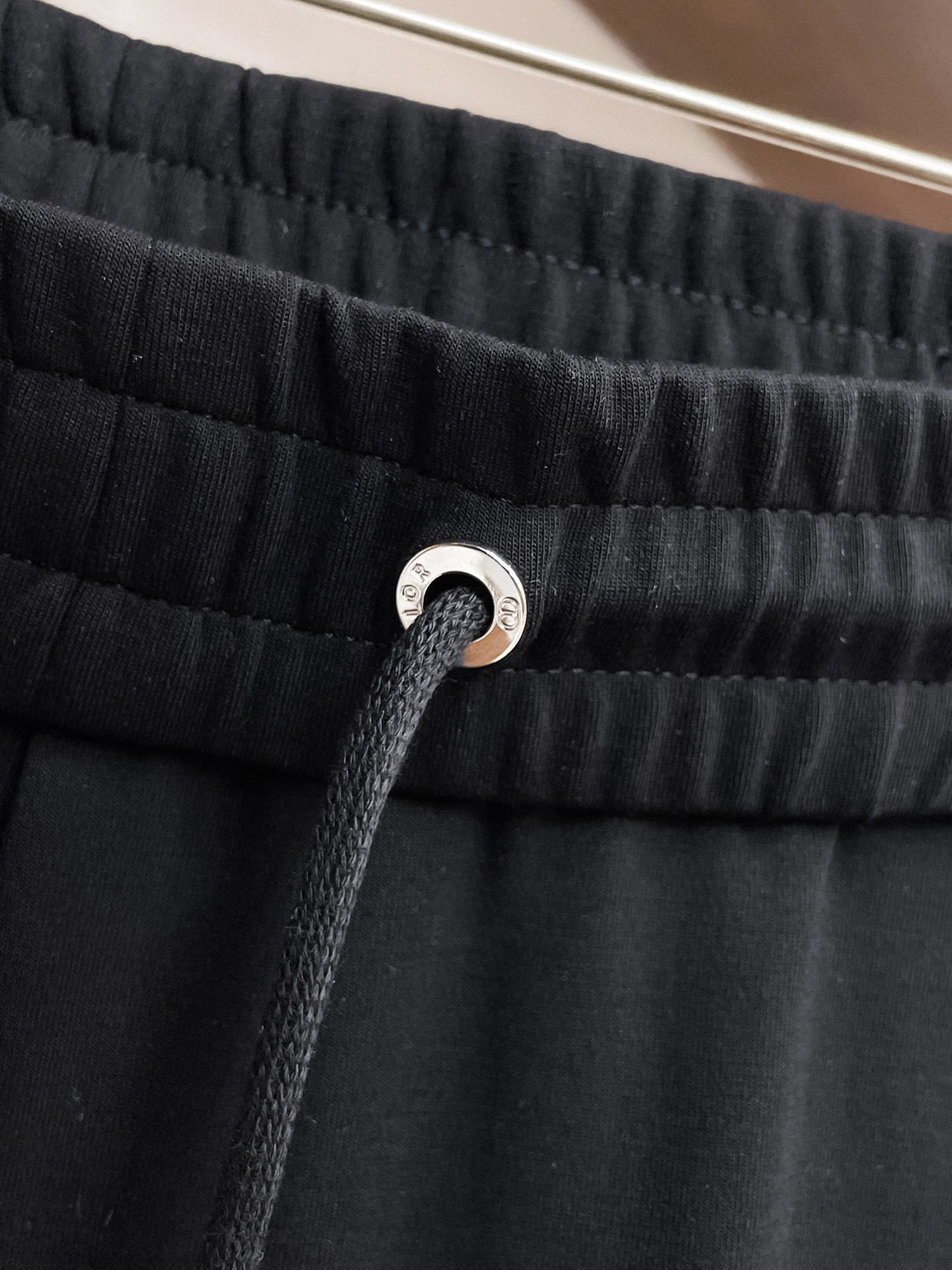 迪奥 顶级货品🐮 🆕2026春夏新款休闲裤！官网同步发售。品牌经典LOGO休闲裤 ，定制面料，舒适度极好