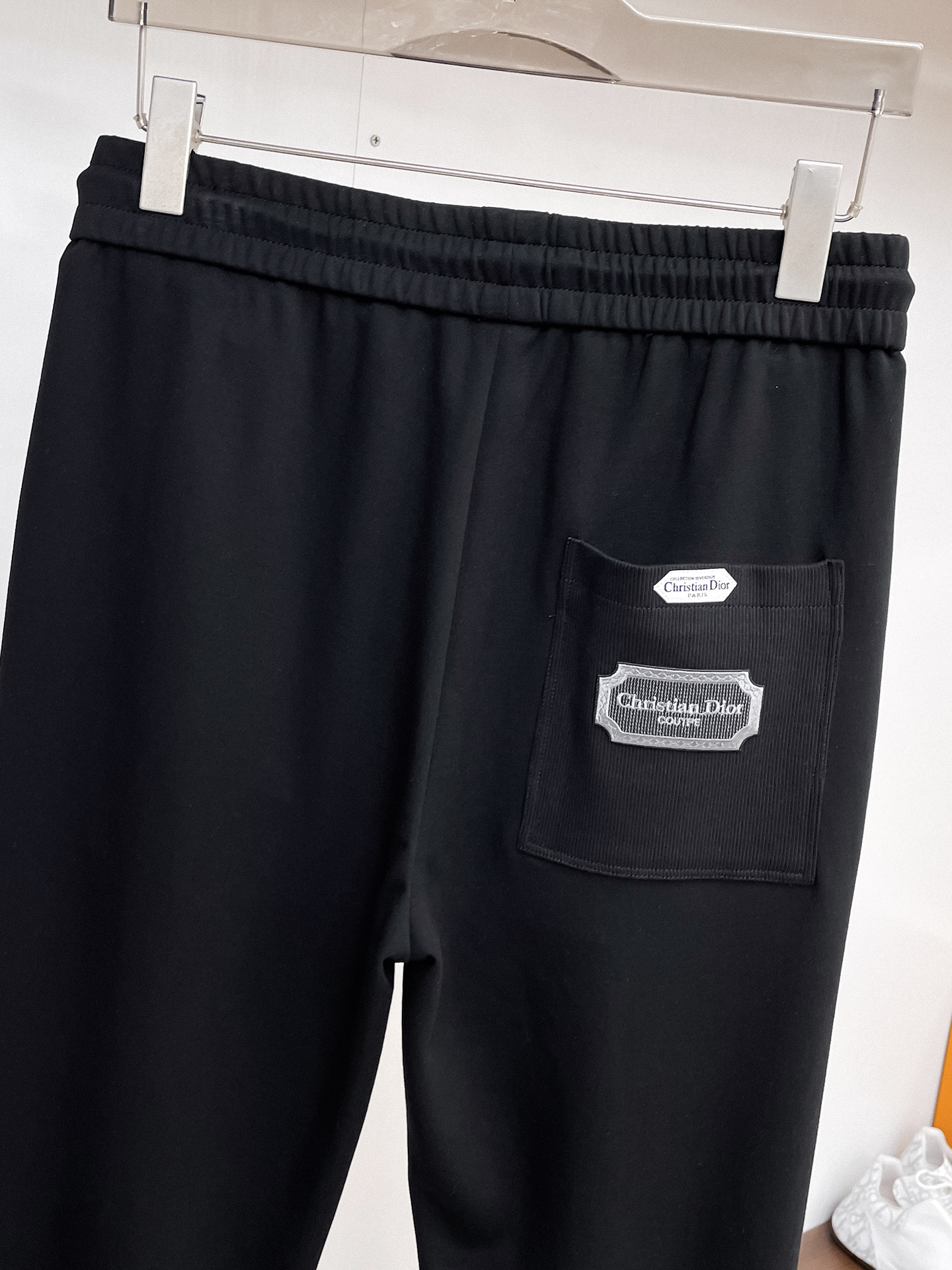 迪奥 顶级货品🐮 🆕2026春夏新款休闲裤！官网同步发售。品牌经典LOGO休闲裤 ，定制面料，舒适度极好