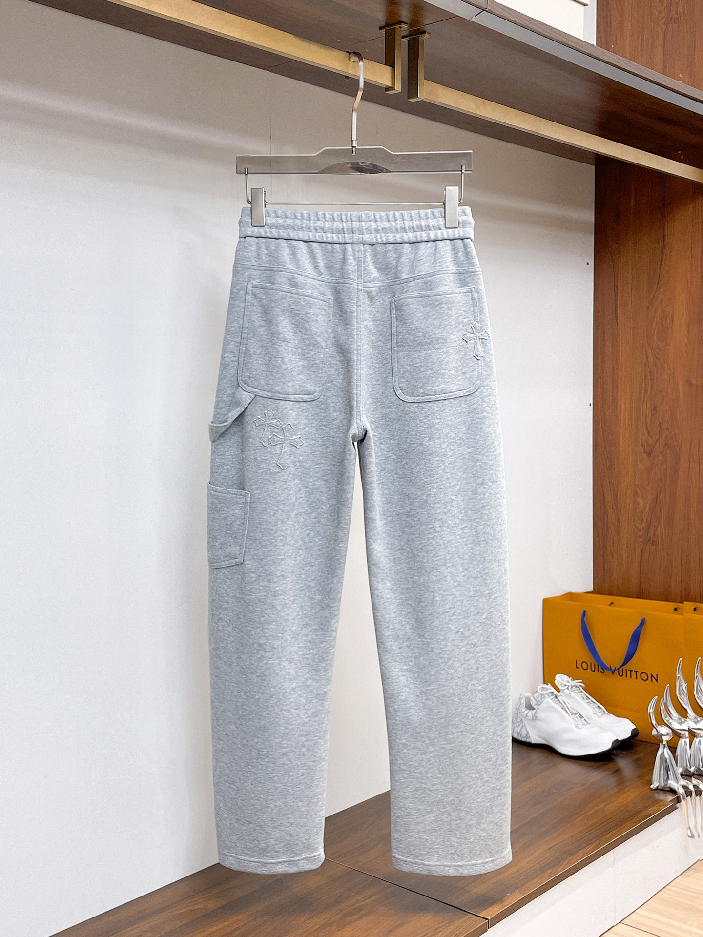 克罗心 顶级货品🐮 🆕2026春夏新款休闲裤！官网同步发售。品牌经典LOGO休闲裤 ，定制面料，舒适度极