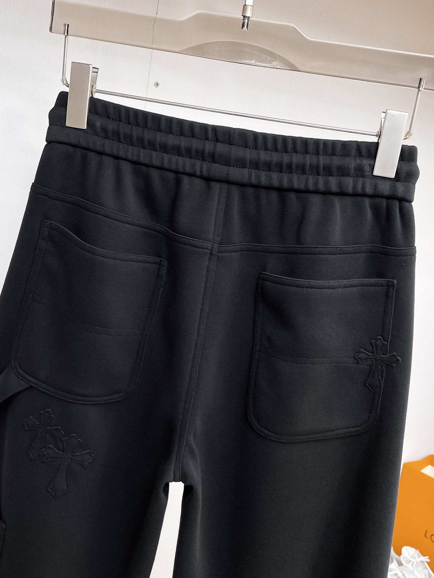 克罗心 顶级货品🐮 🆕2026春夏新款休闲裤！官网同步发售。品牌经典LOGO休闲裤 ，定制面料，舒适度极