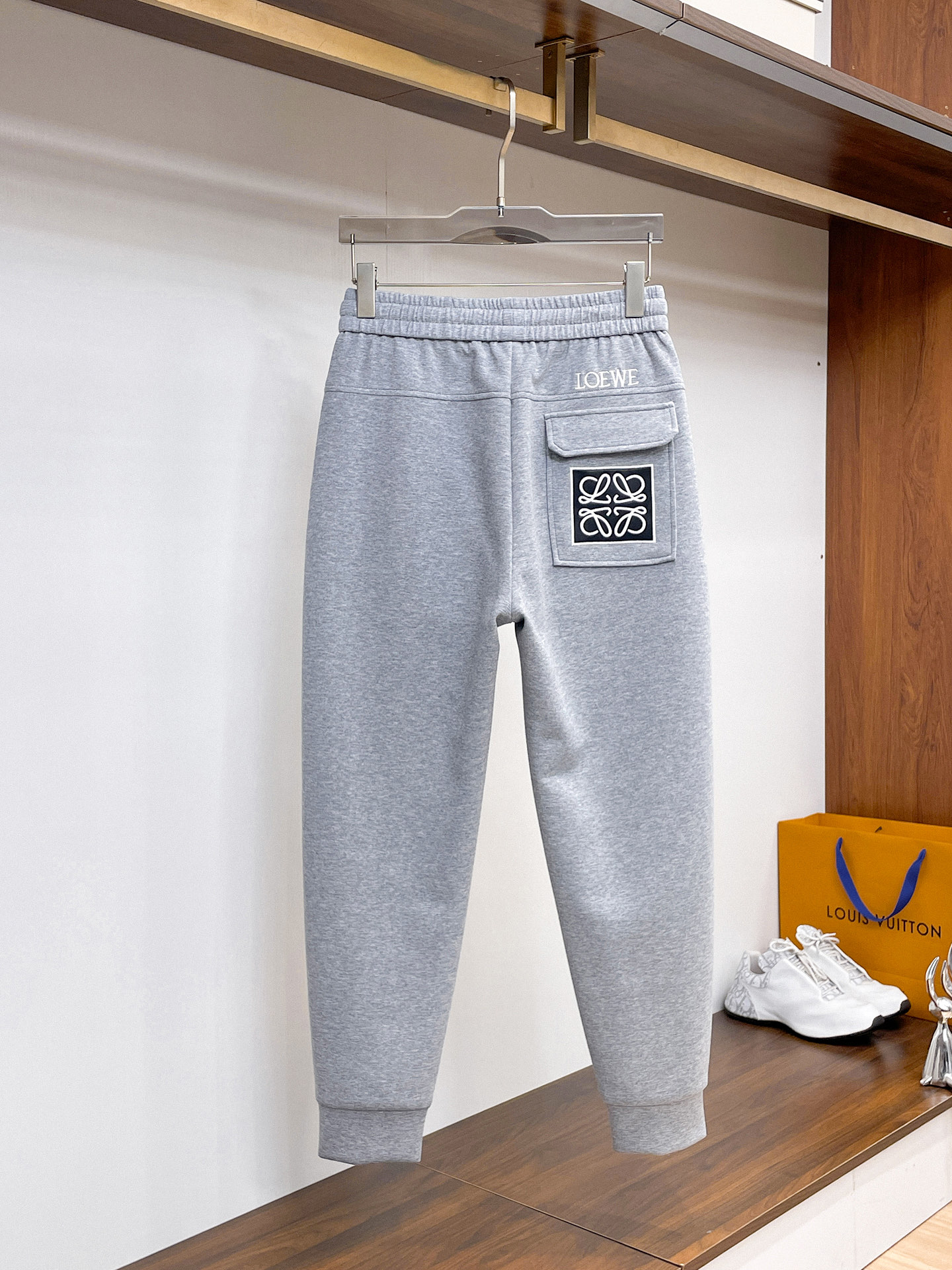 罗意威 顶级货品🐮 🆕2026春夏新款休闲裤！官网同步发售。品牌经典LOGO休闲裤 ，定制面料，舒适度极