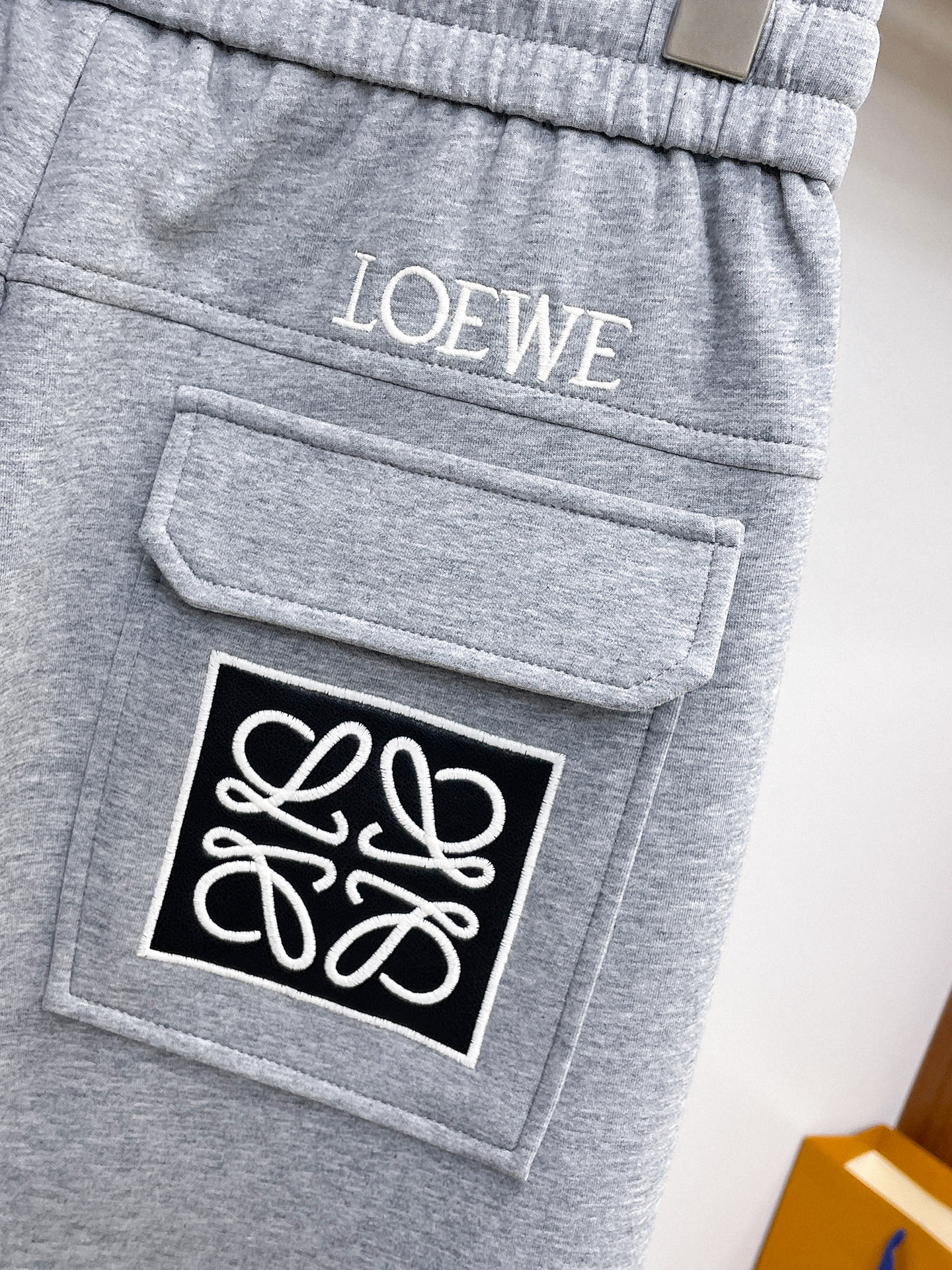 罗意威 顶级货品🐮 🆕2026春夏新款休闲裤！官网同步发售。品牌经典LOGO休闲裤 ，定制面料，舒适度极