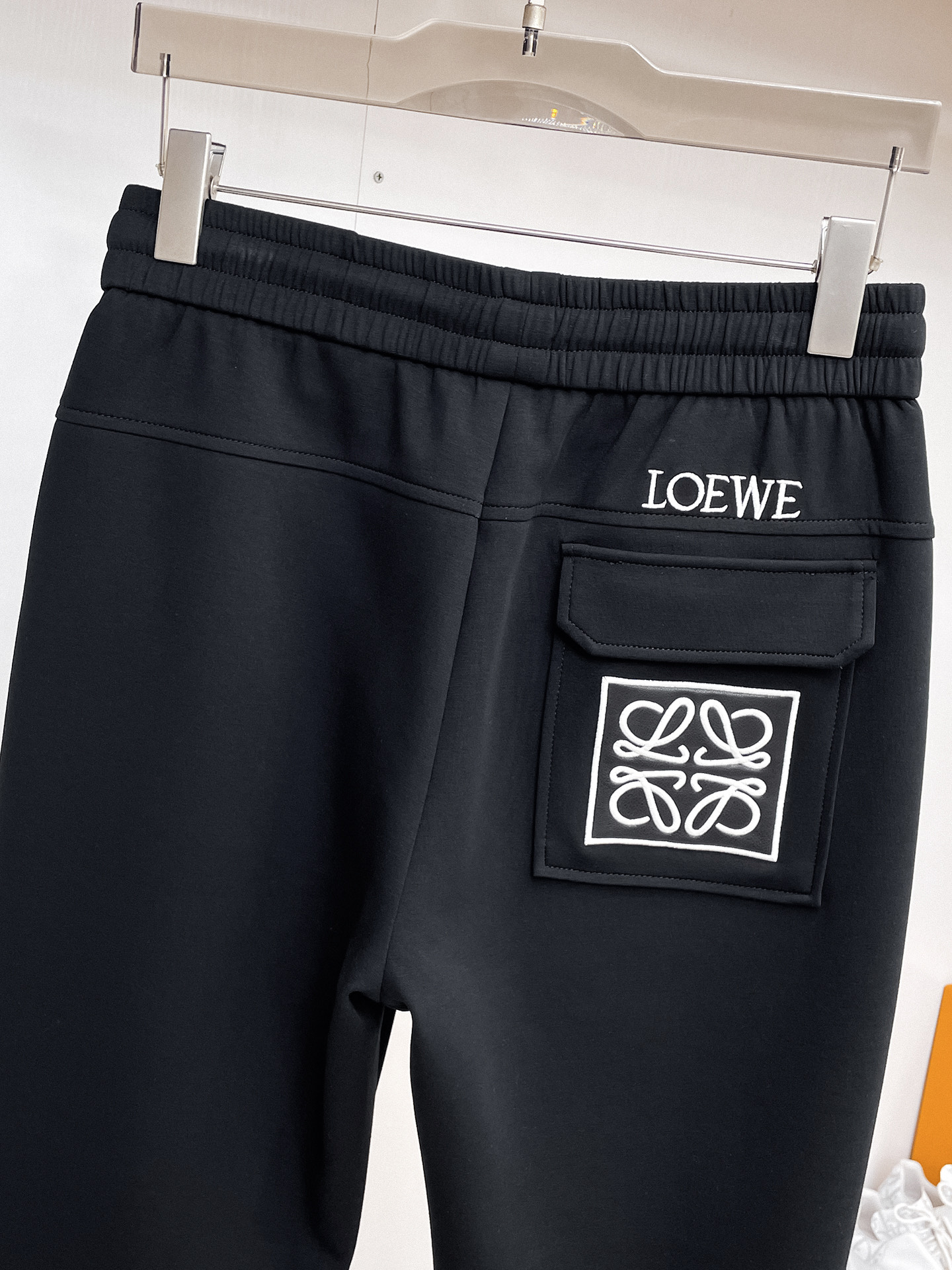 罗意威 顶级货品🐮 🆕2026春夏新款休闲裤！官网同步发售。品牌经典LOGO休闲裤 ，定制面料，舒适度极