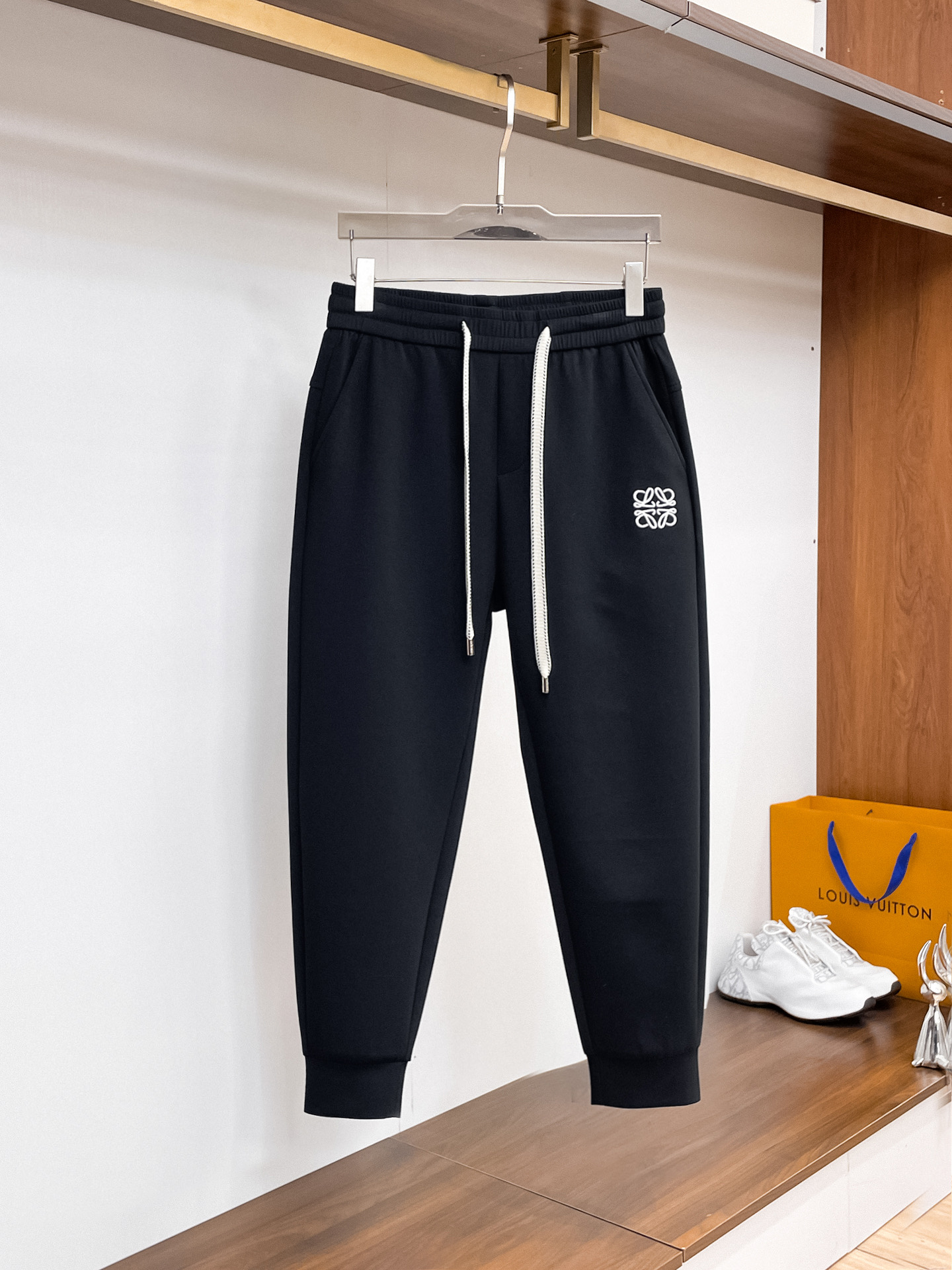 罗意威 顶级货品🐮 🆕2026春夏新款休闲裤！官网同步发售。品牌经典LOGO休闲裤 ，定制面料，舒适度极