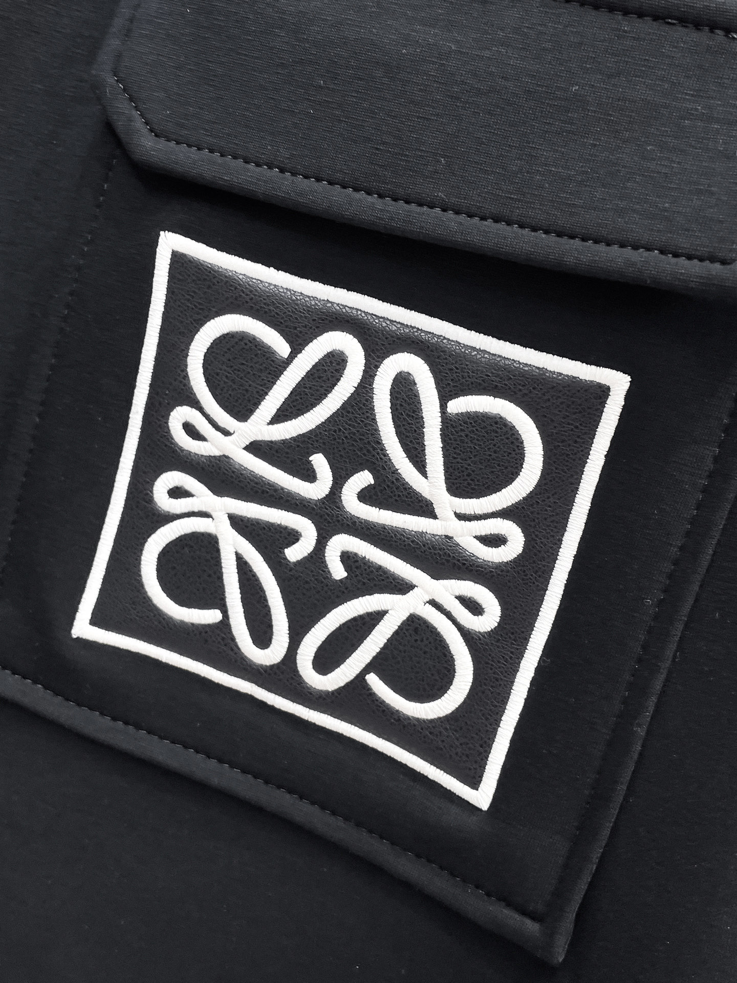 罗意威 顶级货品🐮 🆕2026春夏新款休闲裤！官网同步发售。品牌经典LOGO休闲裤 ，定制面料，舒适度极