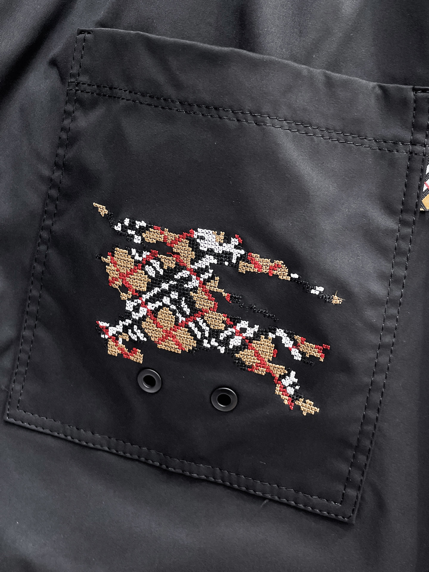 巴宝莉 顶级货品🐮 🆕2026春夏新款休闲裤！官网同步发售。品牌经典LOGO休闲裤 ，定制面料，舒适度极