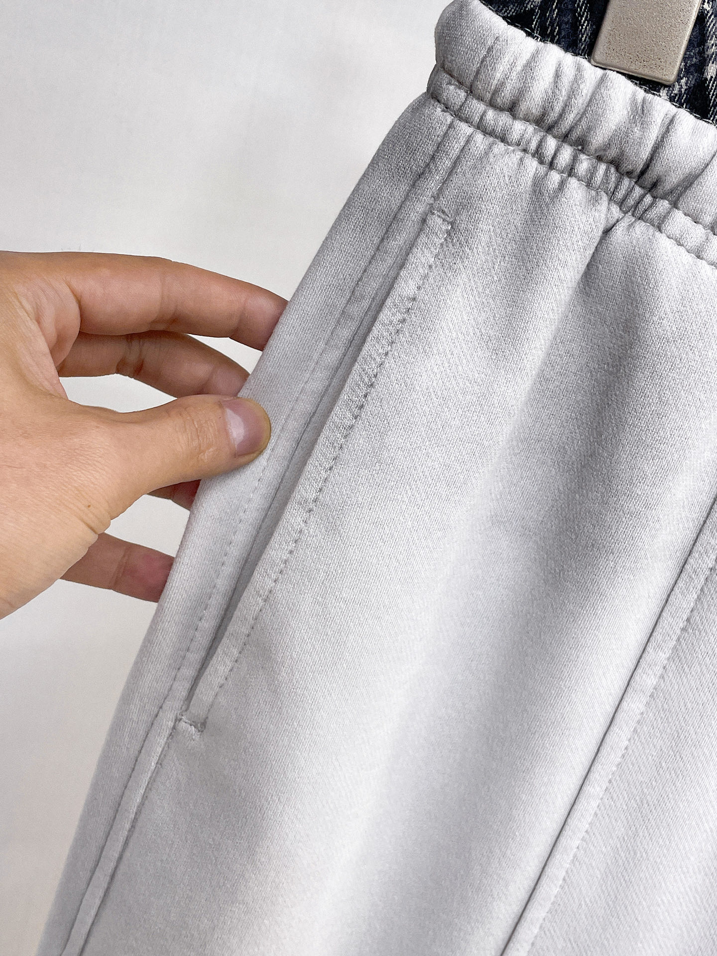 马吉拉 顶级货品🐮 🆕2026春夏新款休闲裤！官网同步发售。品牌经典LOGO休闲裤 ，定制面料，舒适度极