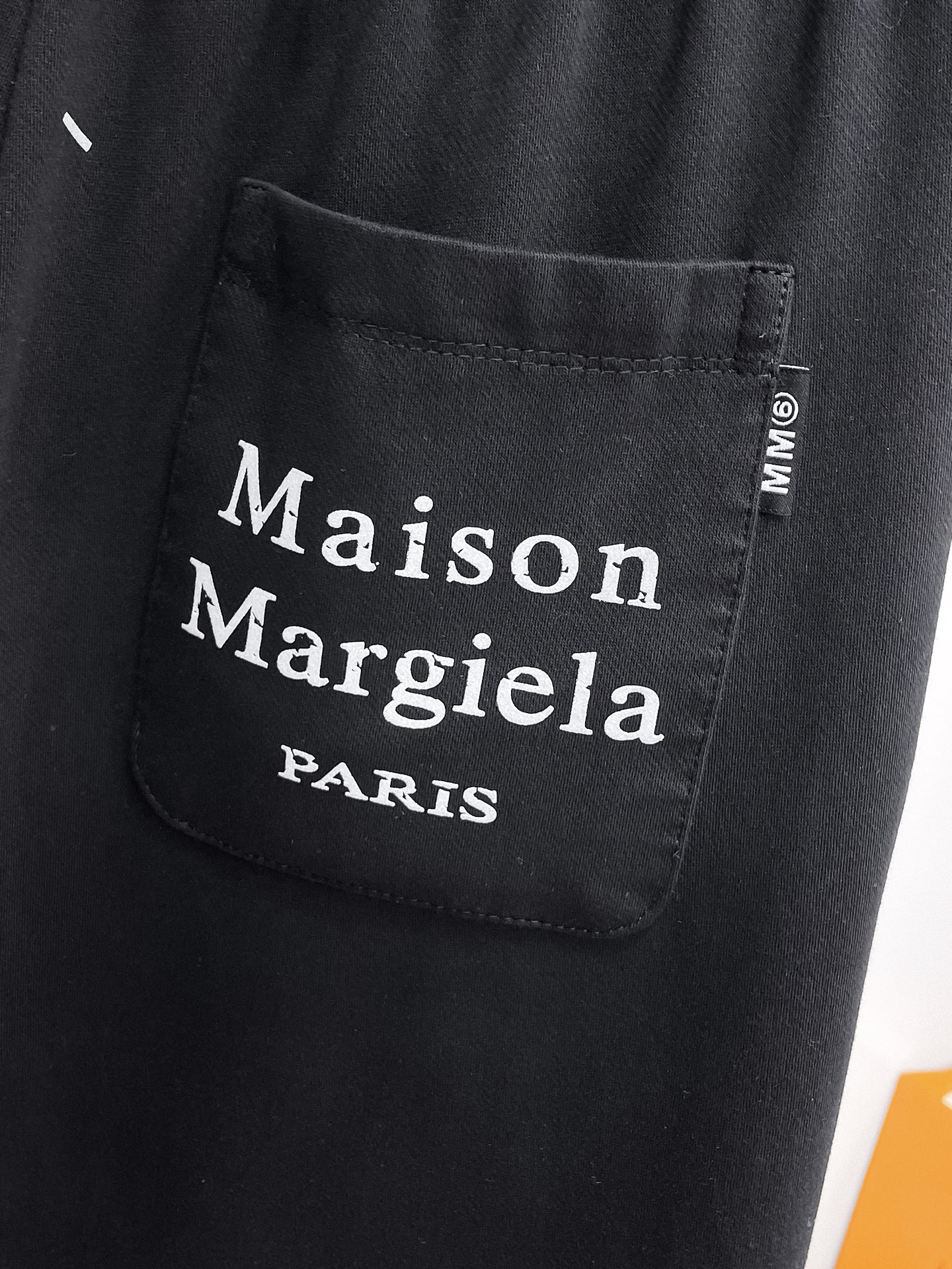 马吉拉 顶级货品🐮 🆕2026春夏新款休闲裤！官网同步发售。品牌经典LOGO休闲裤 ，定制面料，舒适度极