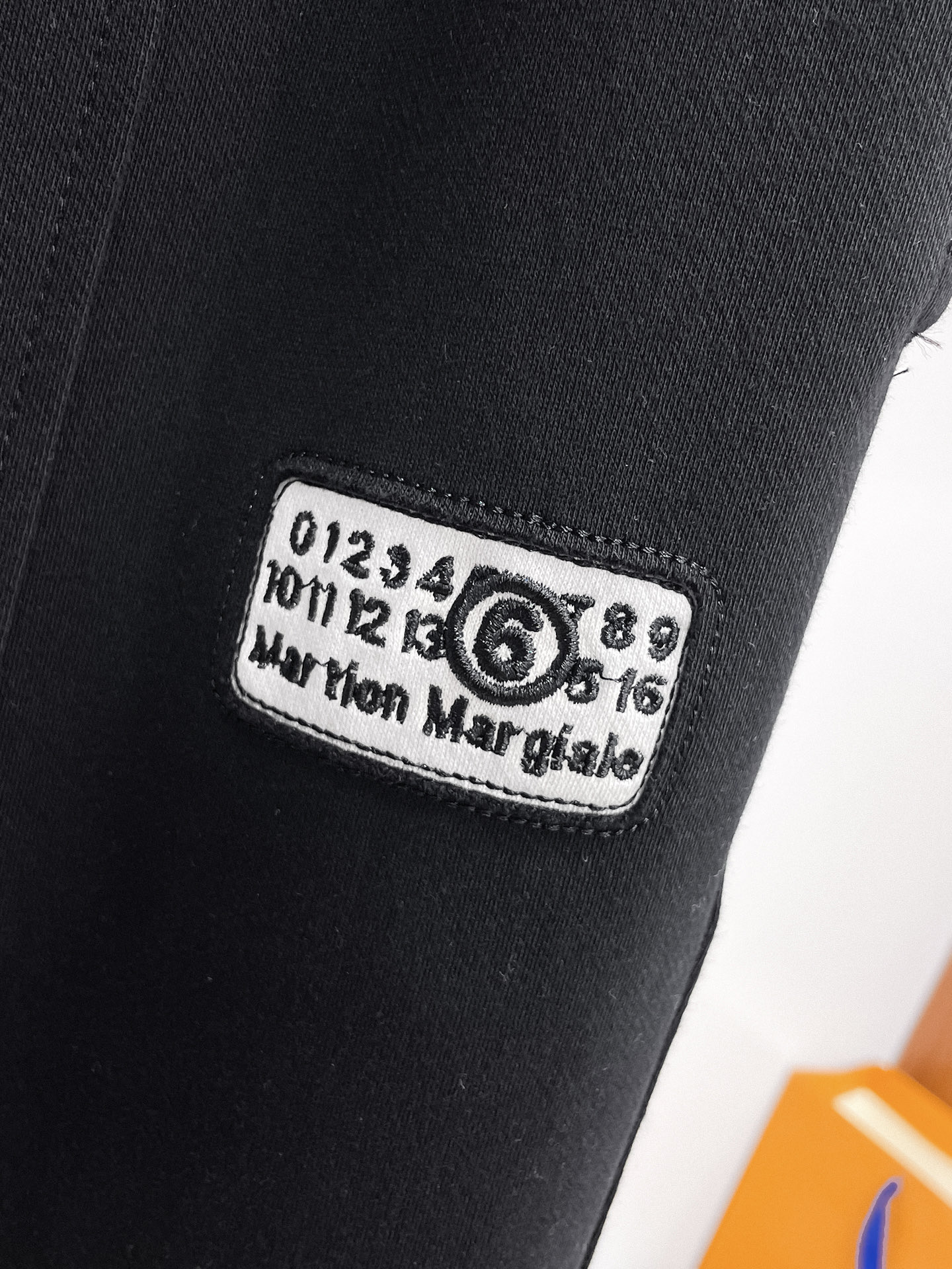 马吉拉 顶级货品🐮 🆕2026春夏新款休闲裤！官网同步发售。品牌经典LOGO休闲裤 ，定制面料，舒适度极