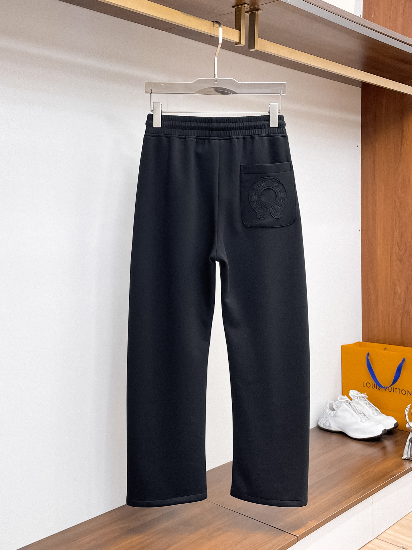 克罗心 顶级货品🐮 🆕2026春夏新款休闲裤！官网同步发售。品牌经典LOGO休闲裤 ，定制面料，舒适度极