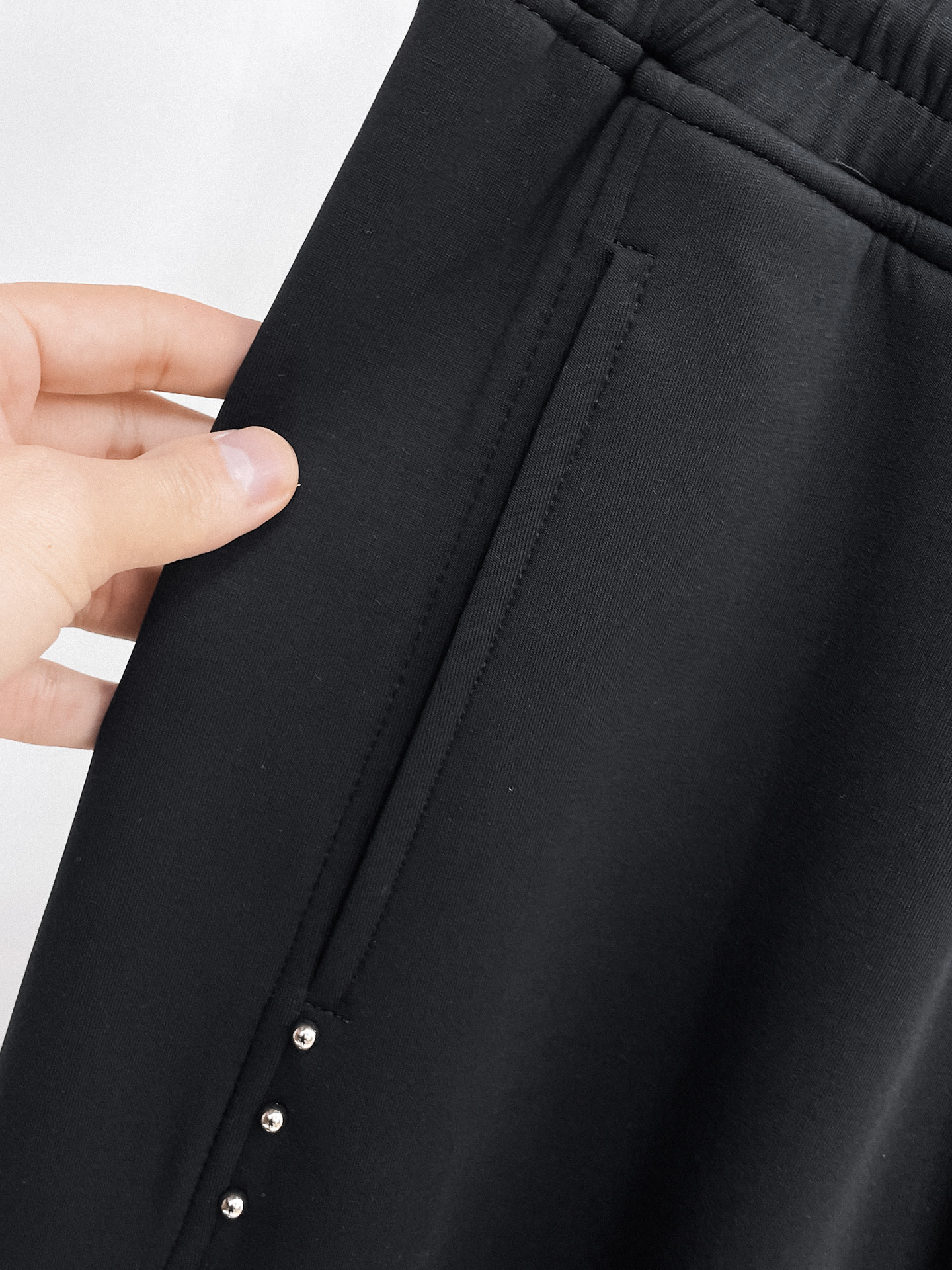 克罗心 顶级货品🐮 🆕2026春夏新款休闲裤！官网同步发售。品牌经典LOGO休闲裤 ，定制面料，舒适度极