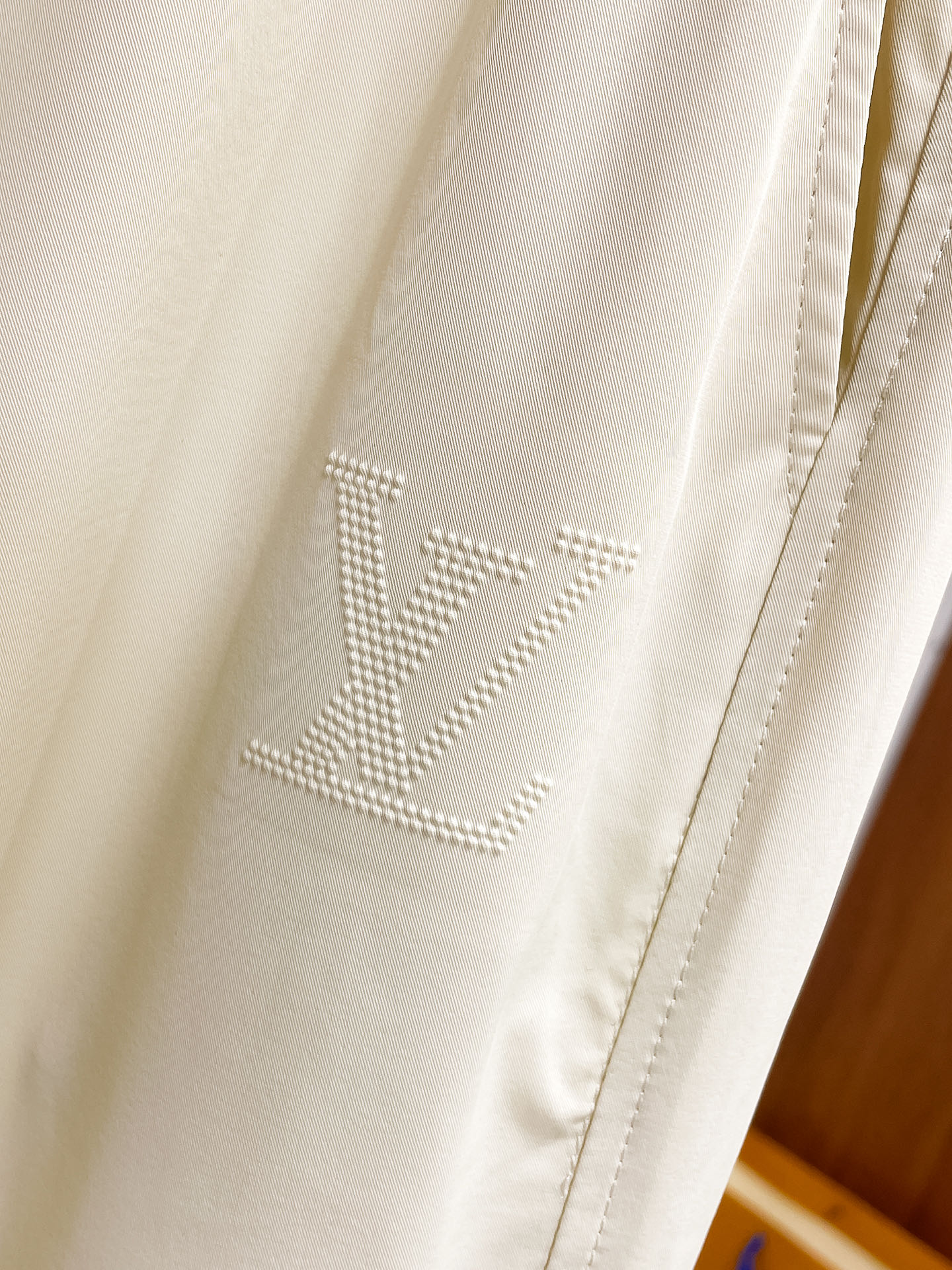 LV 顶级货品🐮 🆕2026春夏新款休闲裤！官网同步发售。品牌经典LOGO休闲裤 ，定制面料，舒适度极好