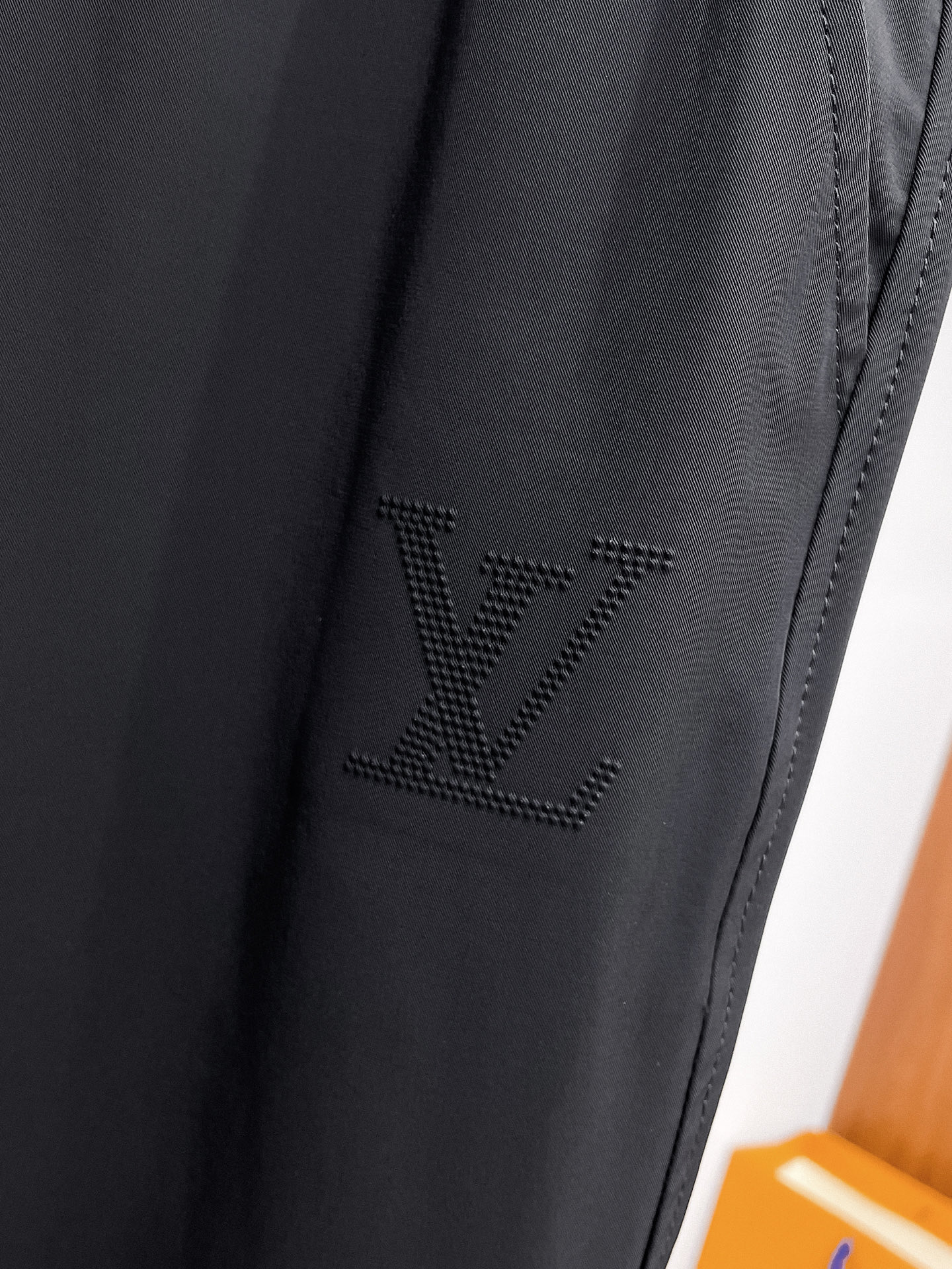 LV 顶级货品🐮 🆕2026春夏新款休闲裤！官网同步发售。品牌经典LOGO休闲裤 ，定制面料，舒适度极好