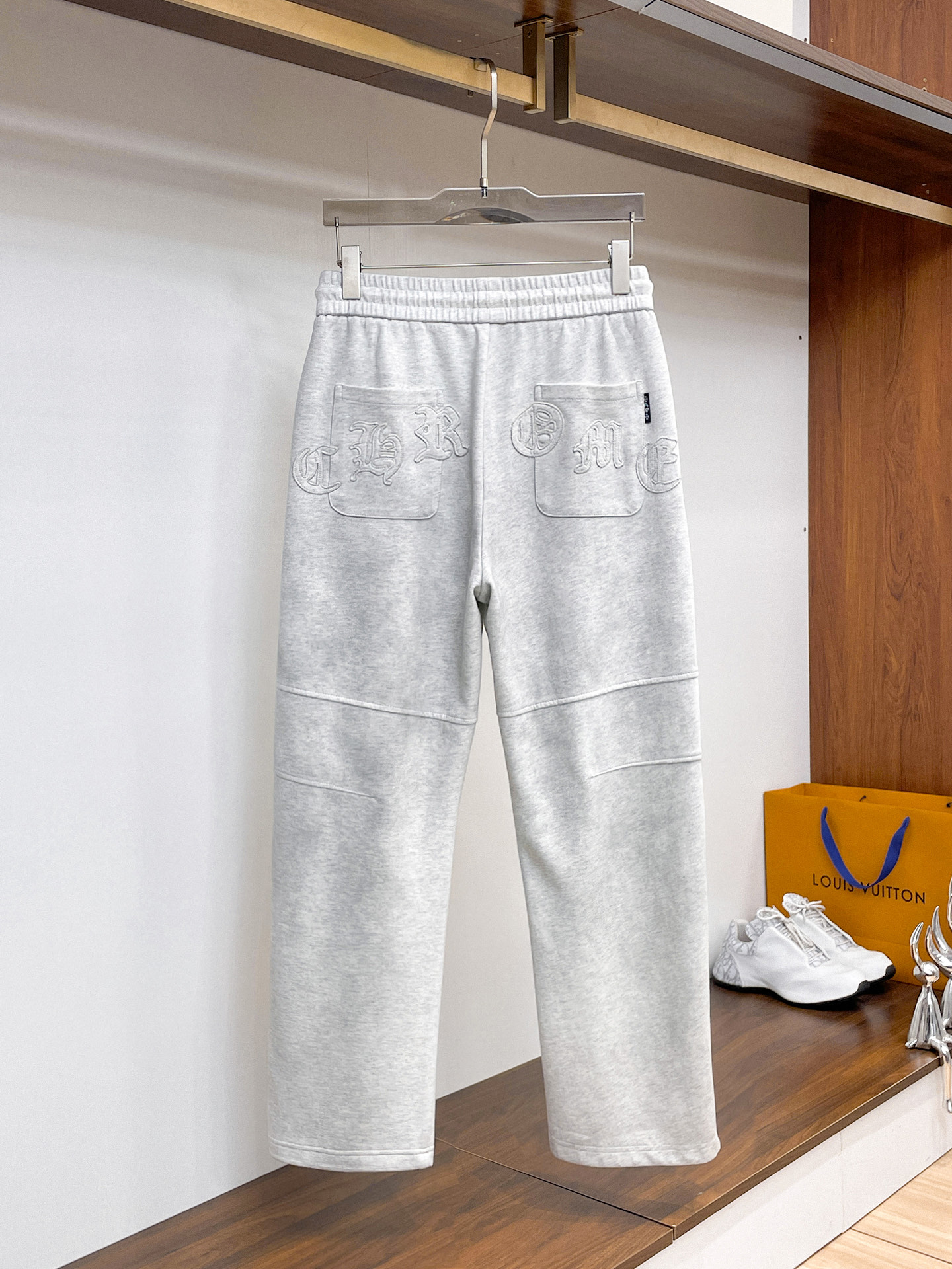 克罗心 顶级货品🐮 🆕2026春夏新款休闲裤！官网同步发售。品牌经典LOGO休闲裤 ，定制面料，舒适度极