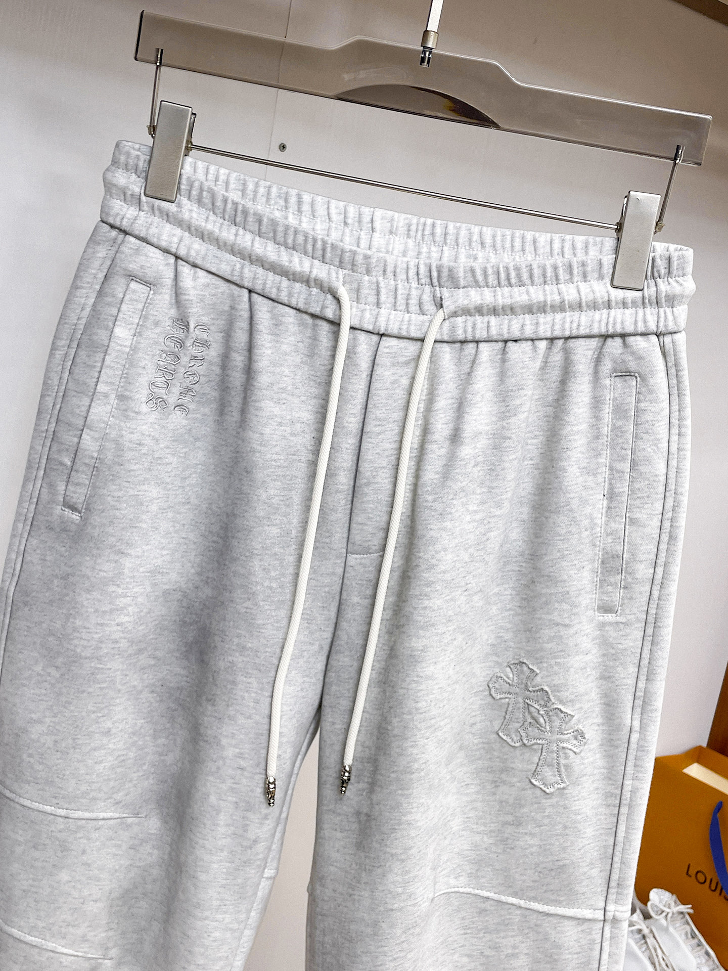 克罗心 顶级货品🐮 🆕2026春夏新款休闲裤！官网同步发售。品牌经典LOGO休闲裤 ，定制面料，舒适度极