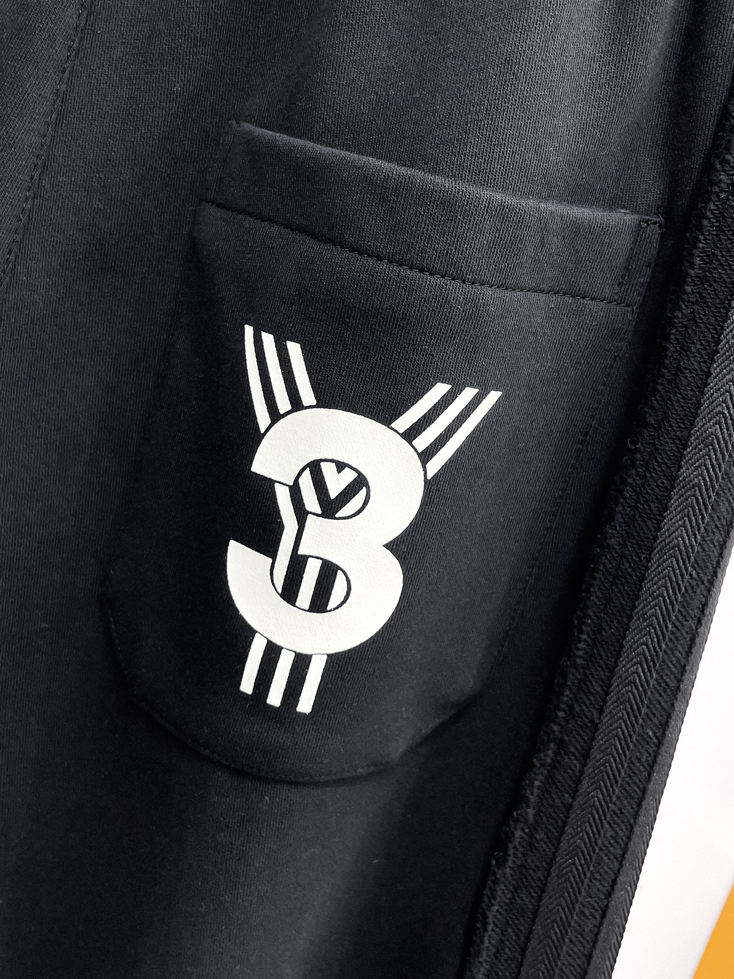 Y-3 顶级货品🐮 🆕2026春夏新款休闲裤！官网同步发售。品牌经典LOGO休闲裤 ，定制面料，舒适度极