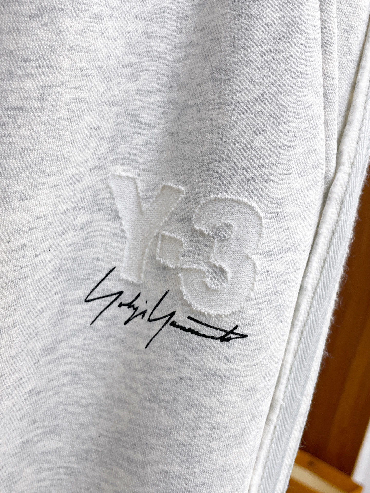 Y-3 顶级货品🐮 🆕2026春夏新款休闲裤！官网同步发售。品牌经典LOGO休闲裤 ，定制面料，舒适度极