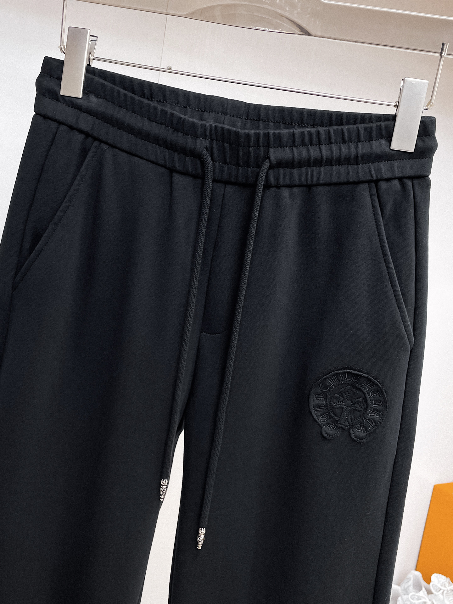 克罗心 顶级货品🐮 🆕2026春夏新款休闲裤！官网同步发售。品牌经典LOGO休闲裤 ，定制面料，舒适度极