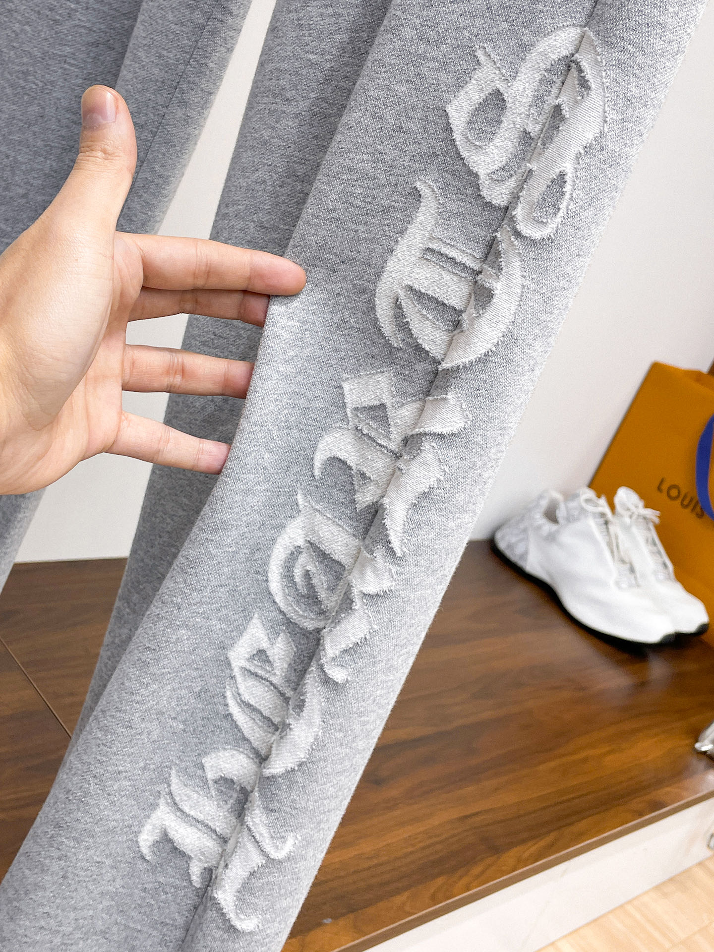 克罗心 顶级货品🐮 🆕2026春夏新款休闲裤！官网同步发售。品牌经典LOGO休闲裤 ，定制面料，舒适度极