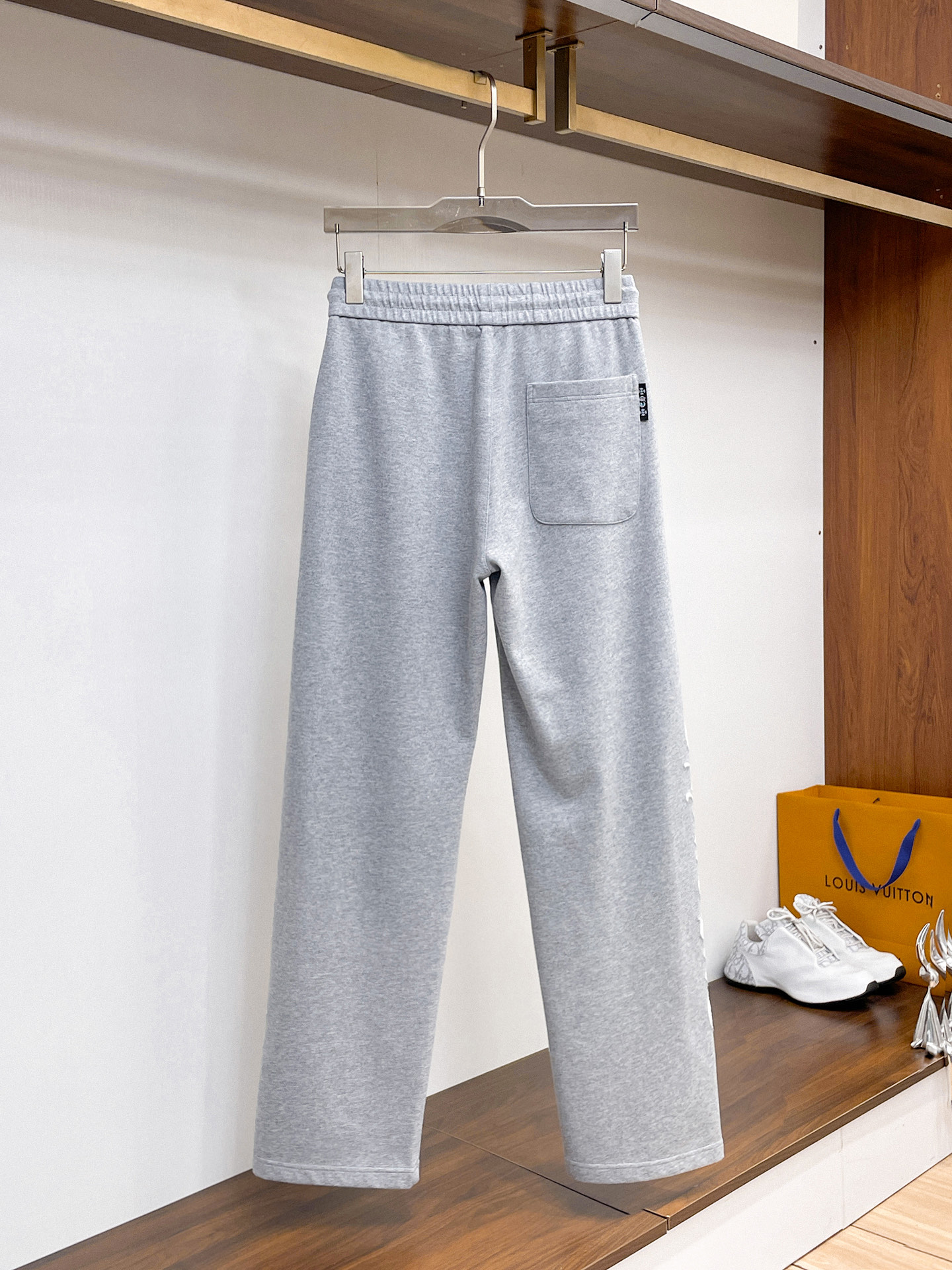 克罗心 顶级货品🐮 🆕2026春夏新款休闲裤！官网同步发售。品牌经典LOGO休闲裤 ，定制面料，舒适度极