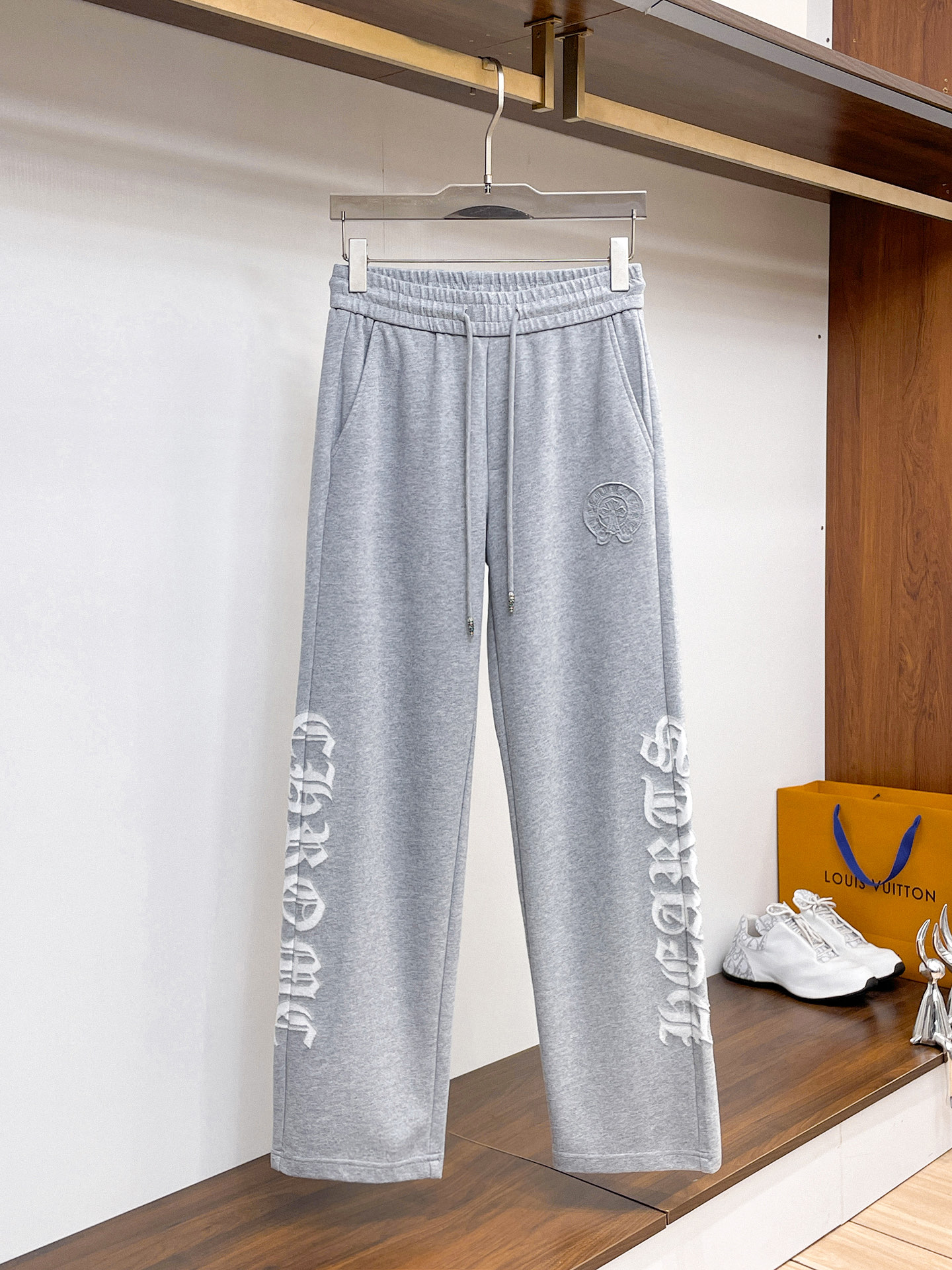 克罗心 顶级货品🐮 🆕2026春夏新款休闲裤！官网同步发售。品牌经典LOGO休闲裤 ，定制面料，舒适度极