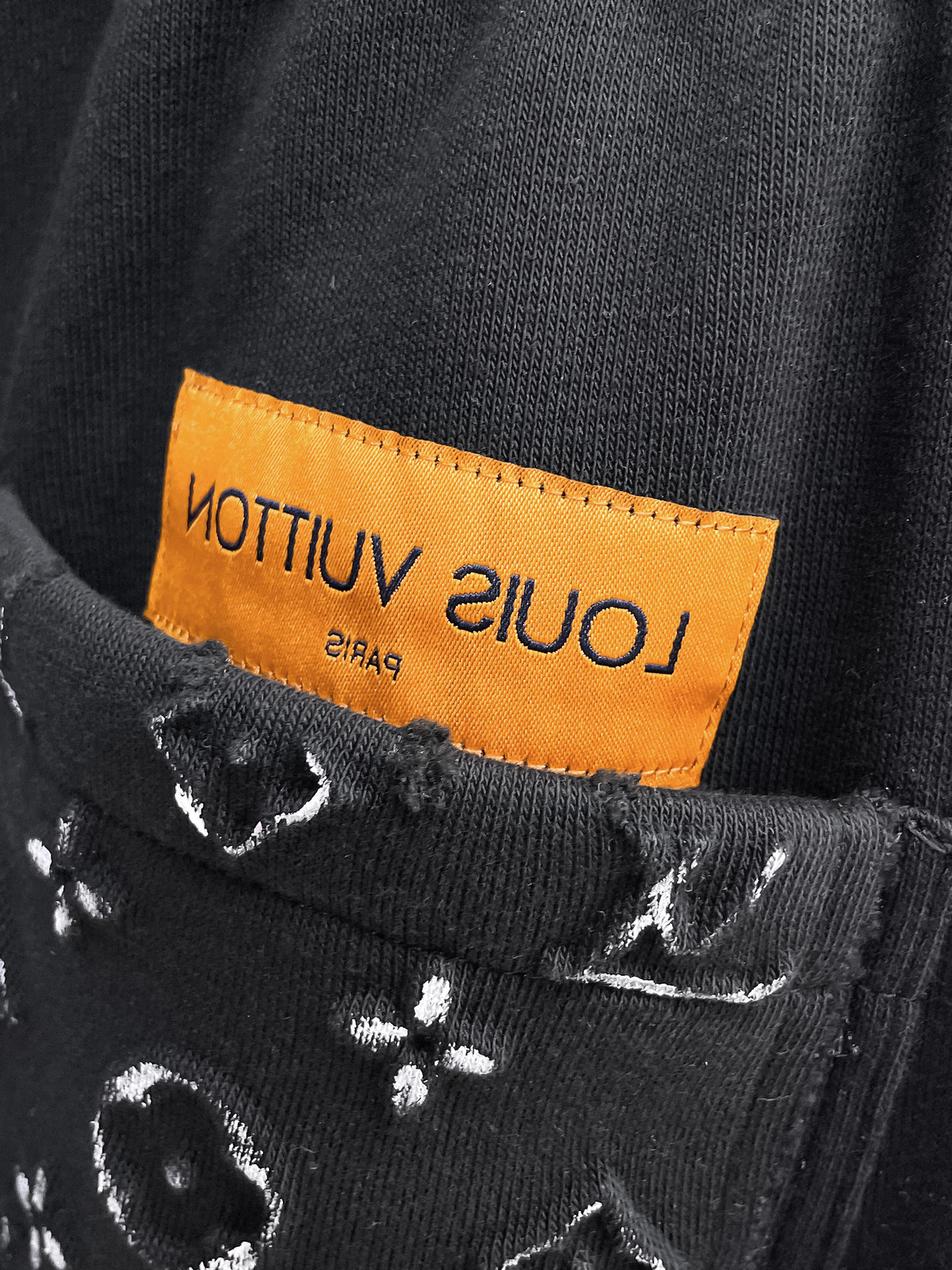LV 顶级货品🐮 🆕2026春夏新款休闲裤！官网同步发售。品牌经典LOGO休闲裤 ，定制面料，舒适度极好