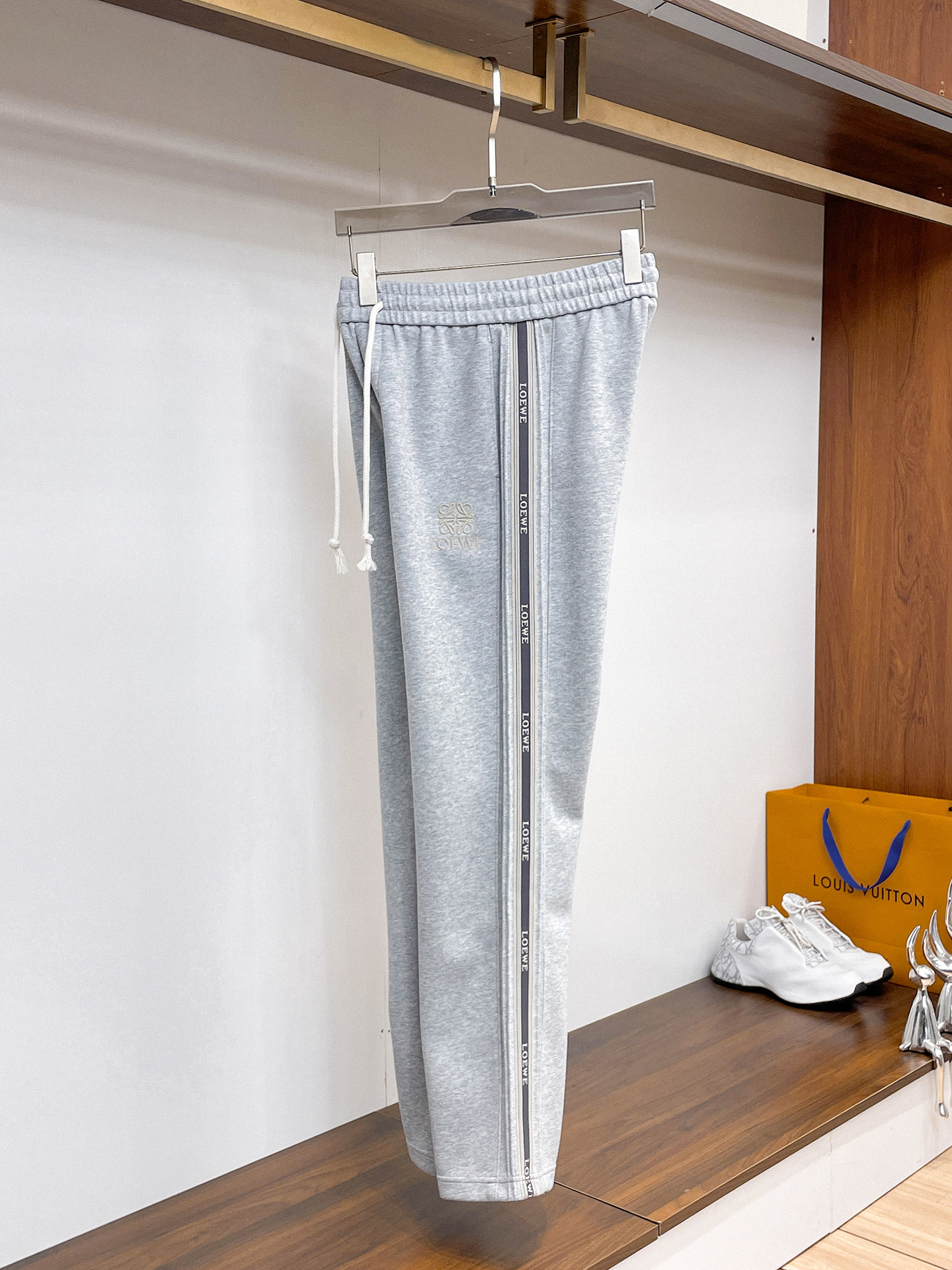 罗意威 顶级货品🐮 🆕2026春夏新款休闲裤！官网同步发售。品牌经典LOGO休闲裤 ，定制面料，舒适度极