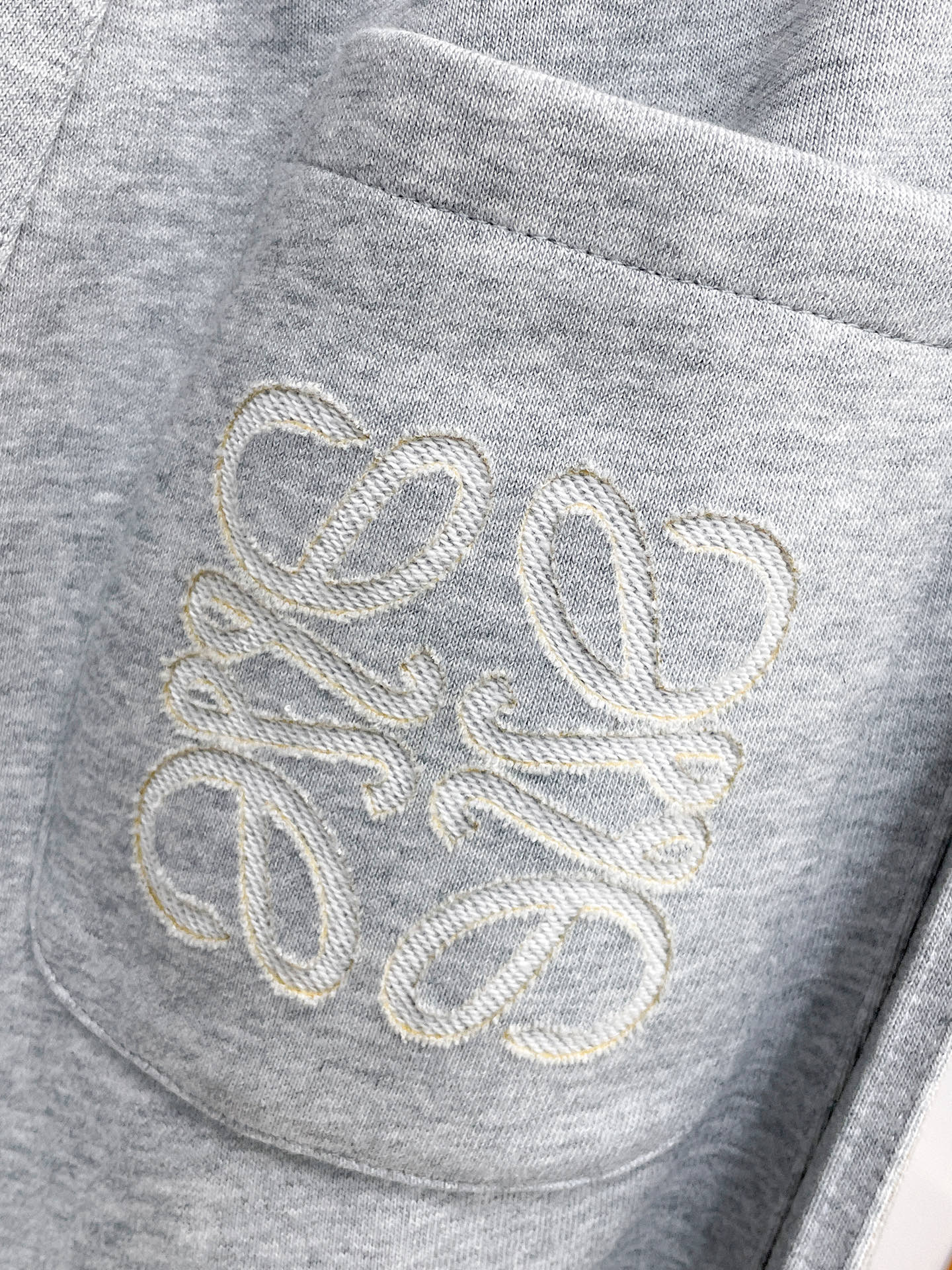 罗意威 顶级货品🐮 🆕2026春夏新款休闲裤！官网同步发售。品牌经典LOGO休闲裤 ，定制面料，舒适度极