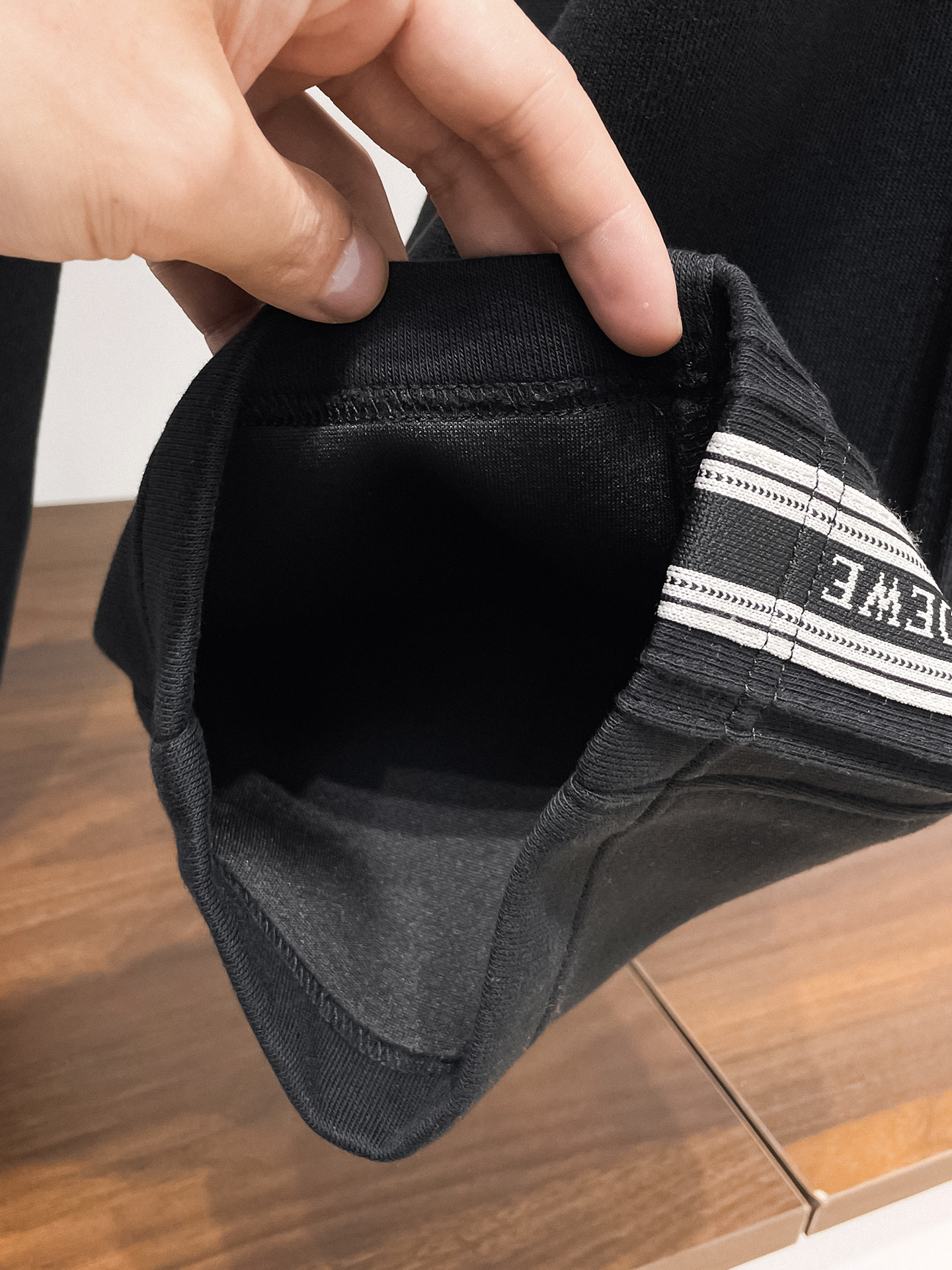 罗意威 顶级货品🐮 🆕2026春夏新款休闲裤！官网同步发售。品牌经典LOGO休闲裤 ，定制面料，舒适度极