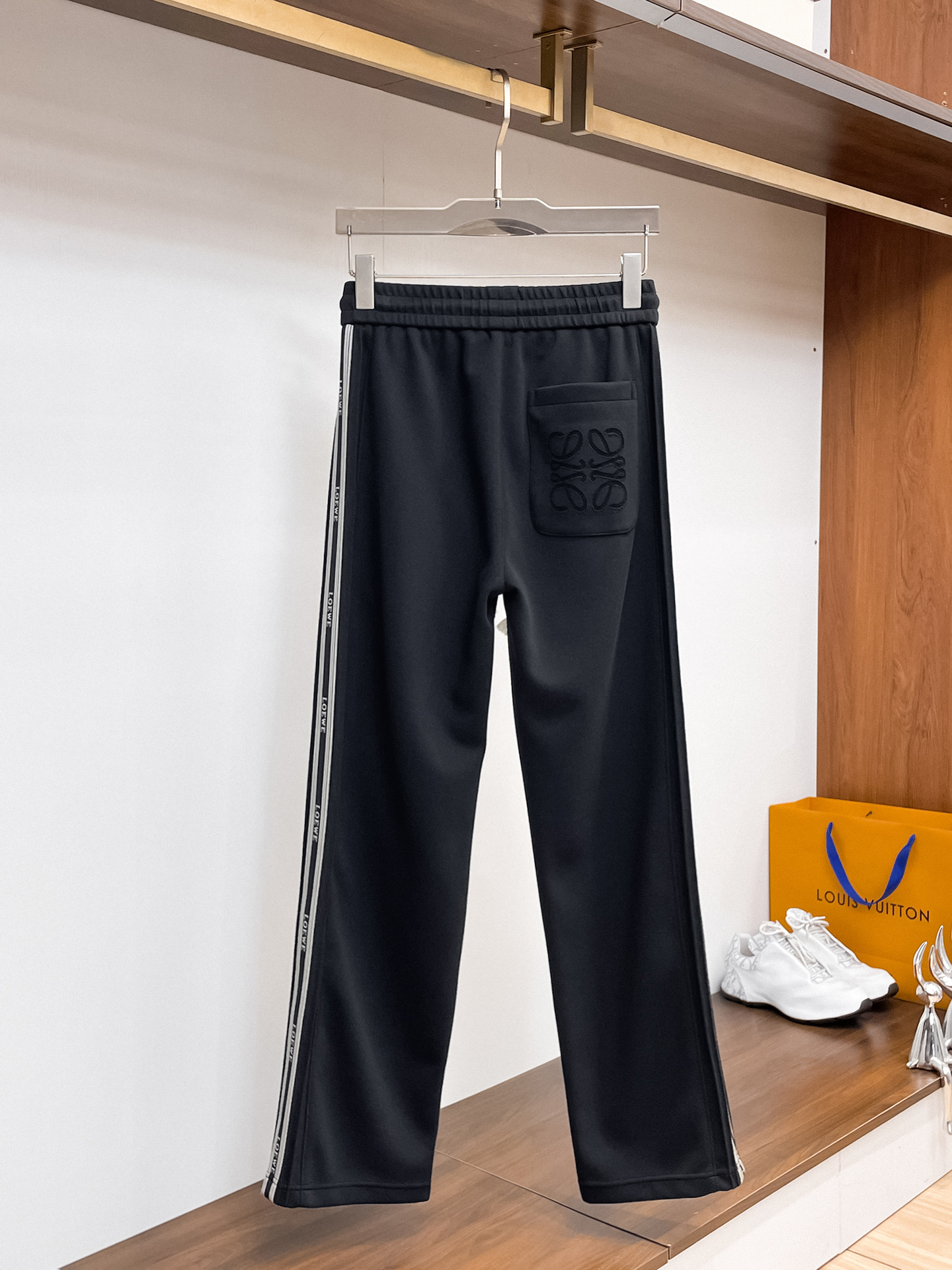 罗意威 顶级货品🐮 🆕2026春夏新款休闲裤！官网同步发售。品牌经典LOGO休闲裤 ，定制面料，舒适度极