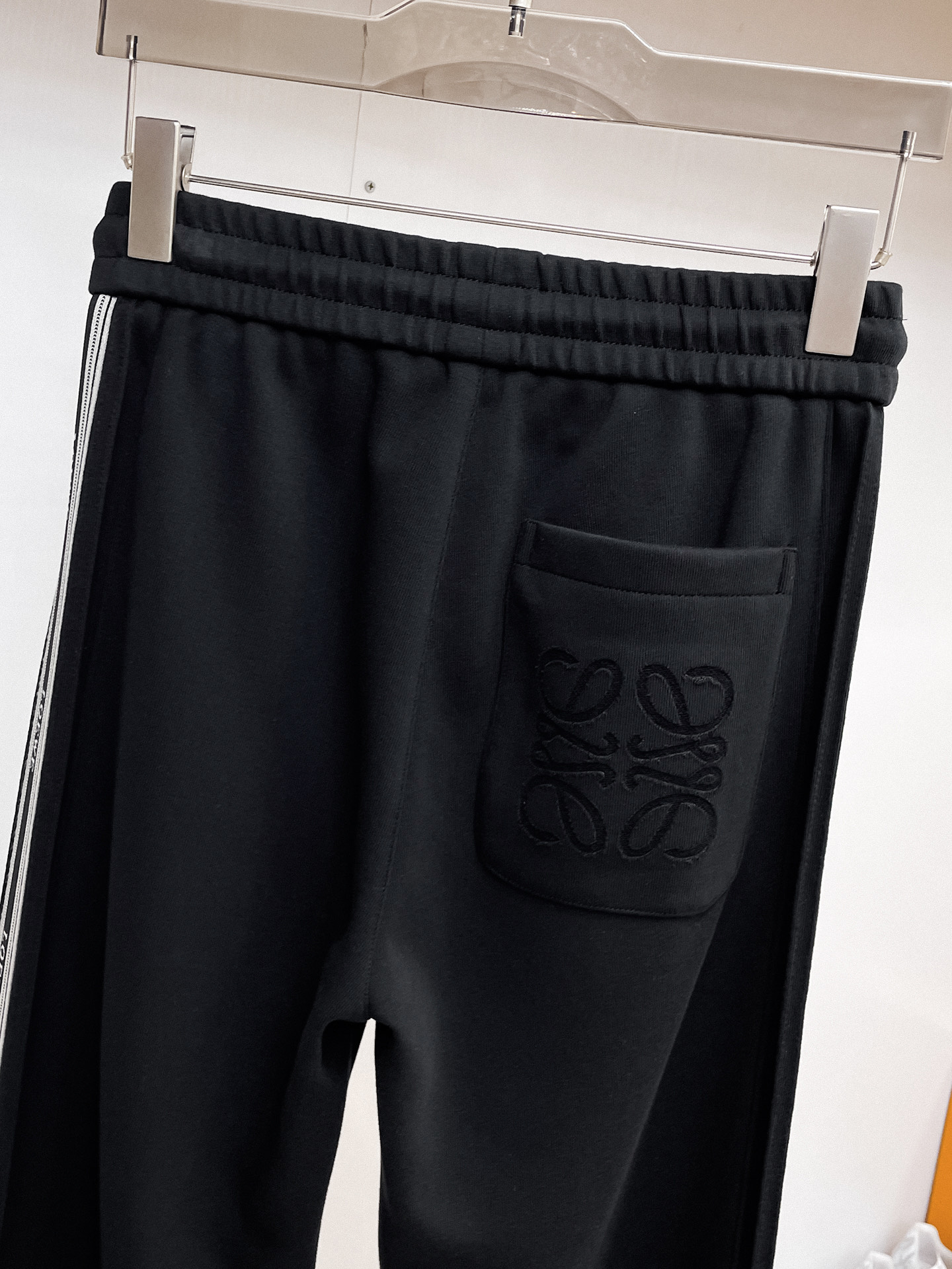 罗意威 顶级货品🐮 🆕2026春夏新款休闲裤！官网同步发售。品牌经典LOGO休闲裤 ，定制面料，舒适度极