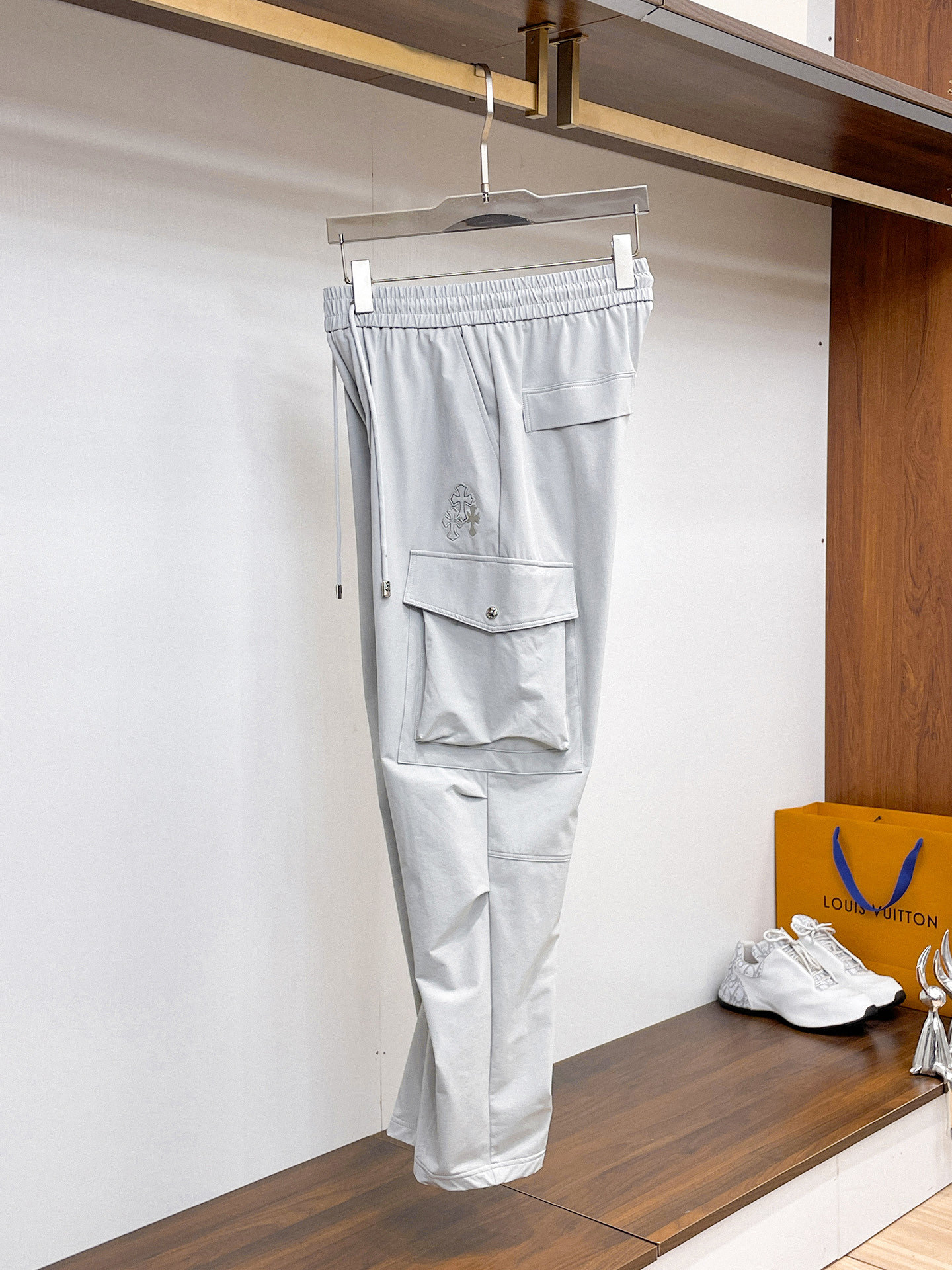 克罗心 顶级货品🐮 🆕2026春夏新款休闲裤！官网同步发售。品牌经典LOGO休闲裤 ，定制面料，舒适度极