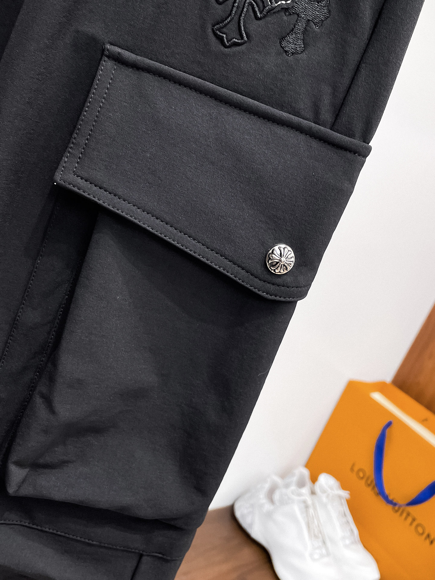 克罗心 顶级货品🐮 🆕2026春夏新款休闲裤！官网同步发售。品牌经典LOGO休闲裤 ，定制面料，舒适度极