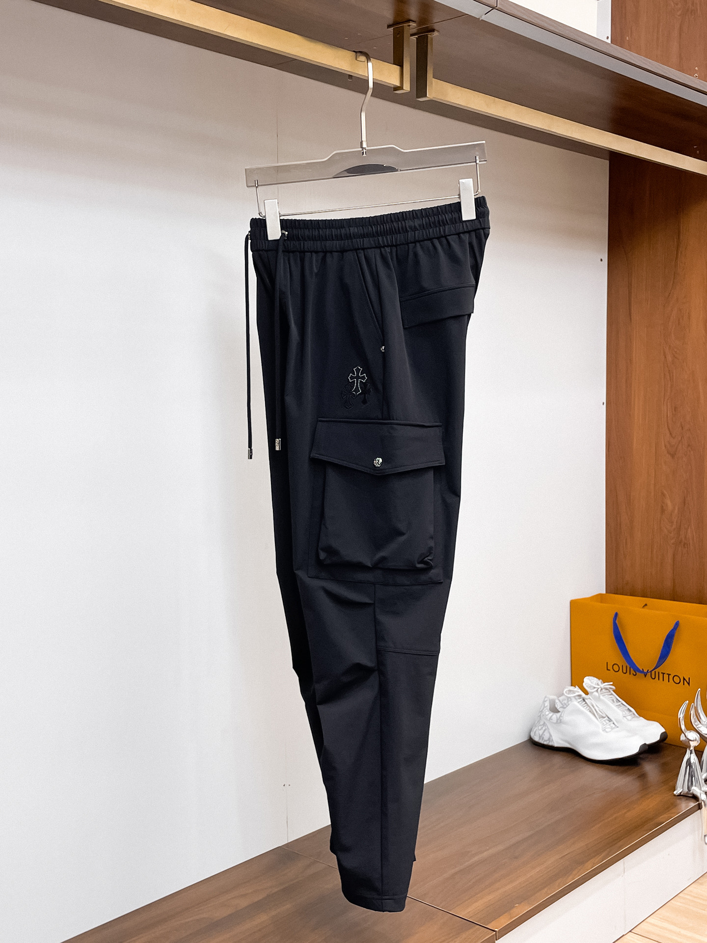 克罗心 顶级货品🐮 🆕2026春夏新款休闲裤！官网同步发售。品牌经典LOGO休闲裤 ，定制面料，舒适度极